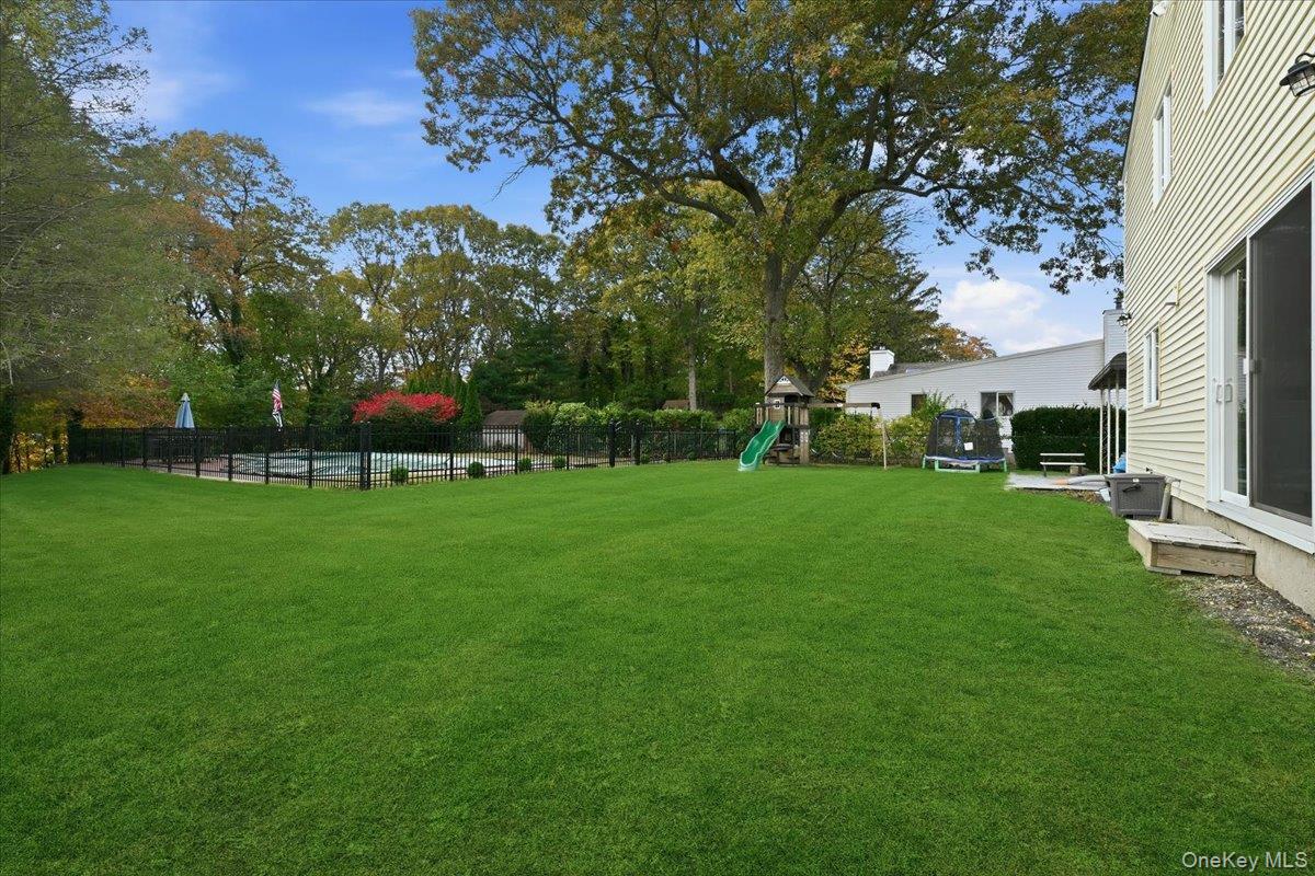 16 Country Lane Drive, Kings Park, NY 11754