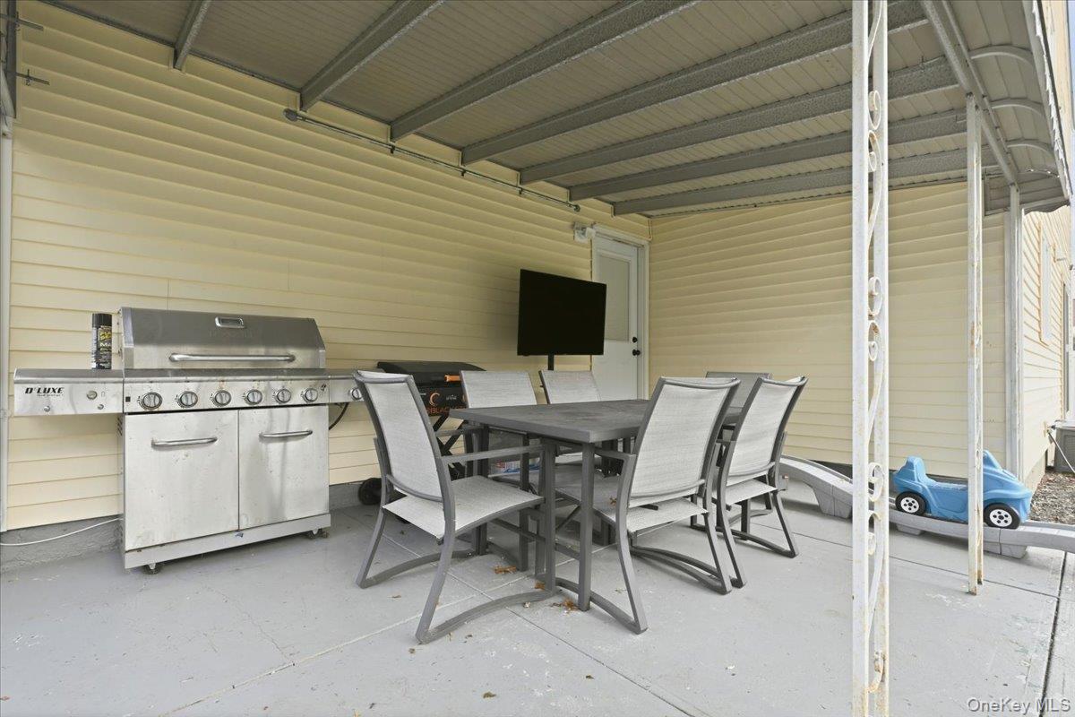 16 Country Lane Drive, Kings Park, NY 11754