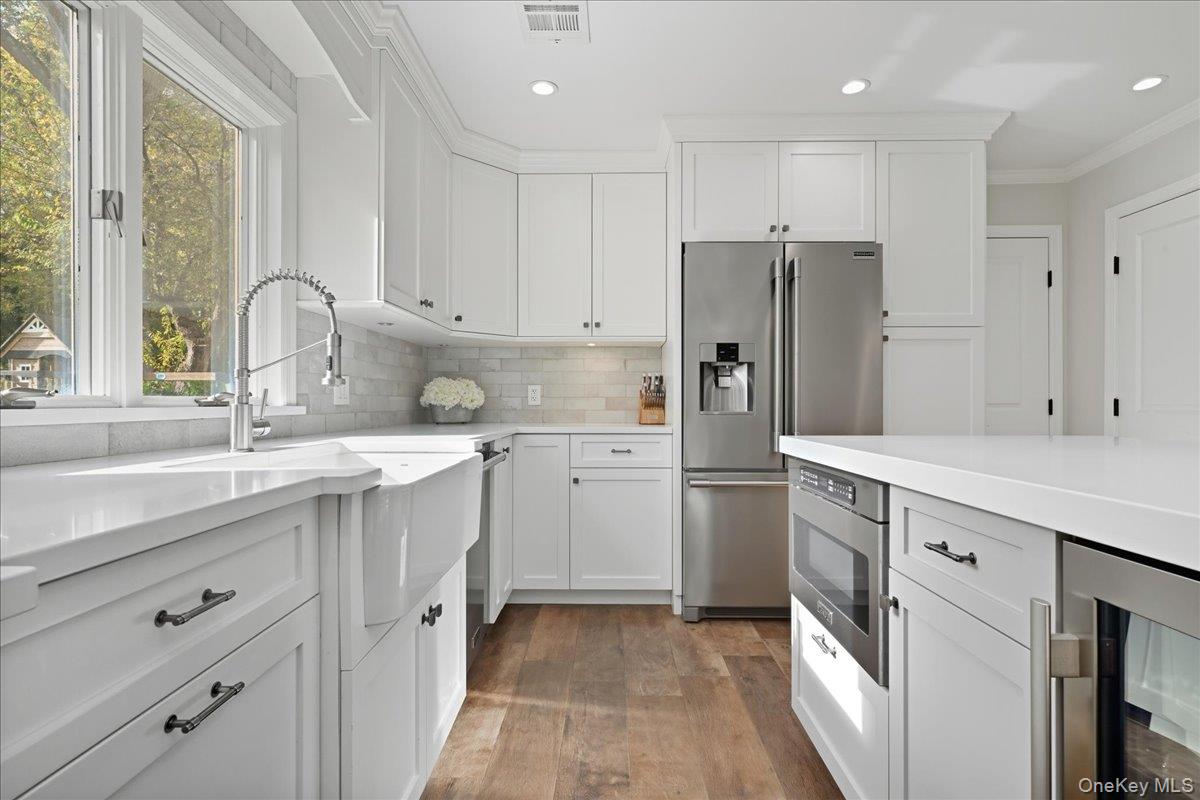 16 Country Lane Drive, Kings Park, NY 11754