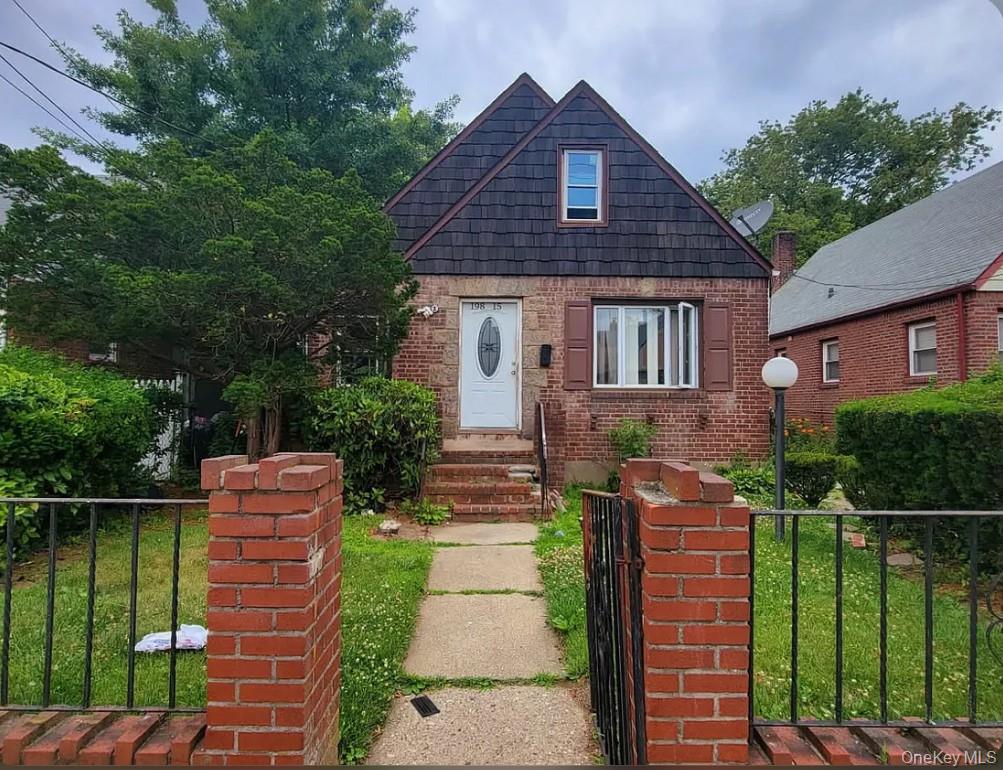 19815 118th Avenue, Saint Albans, NY 11412