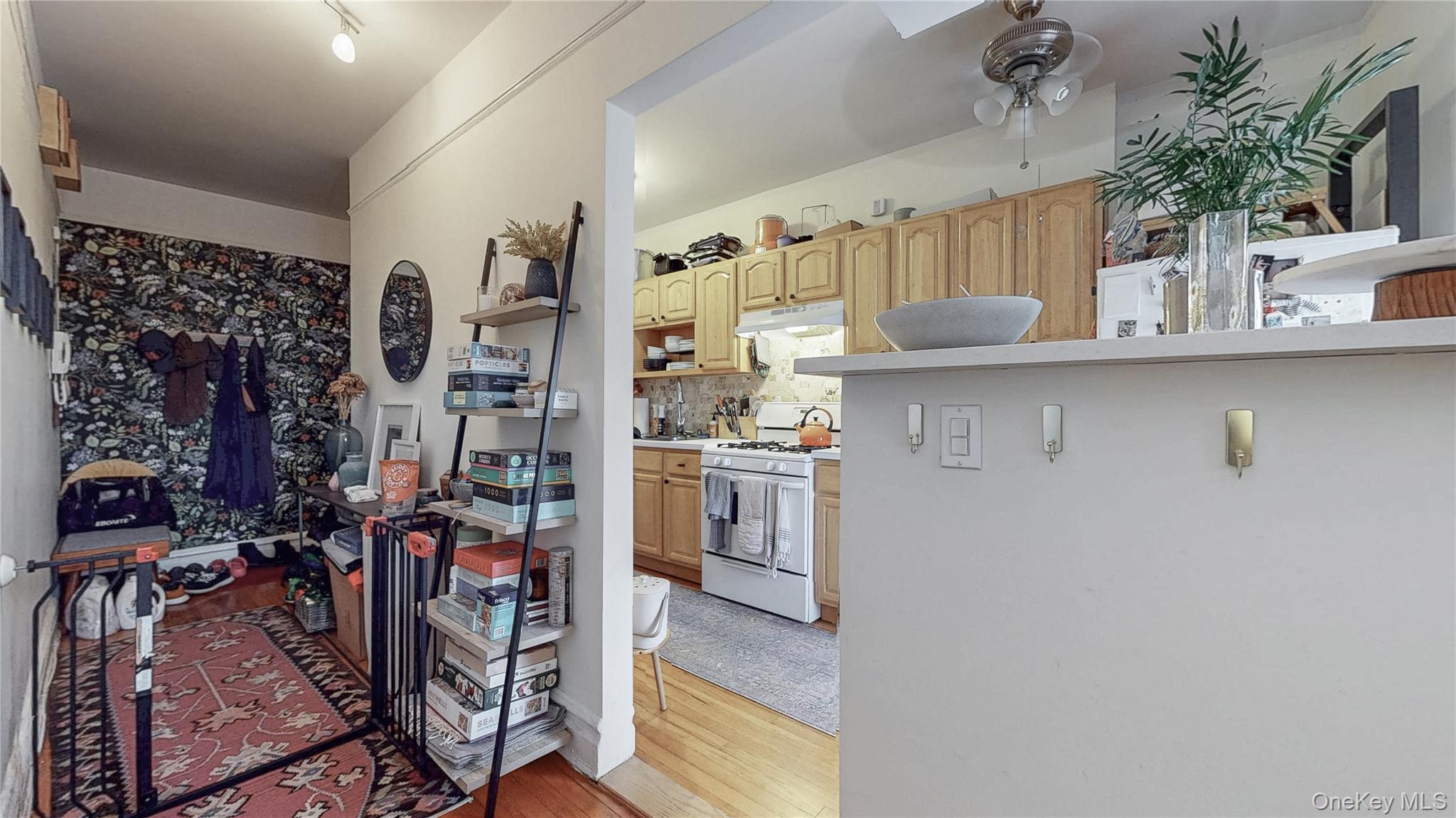 72-34 Austin St # F7, Forest Hills, NY 11375