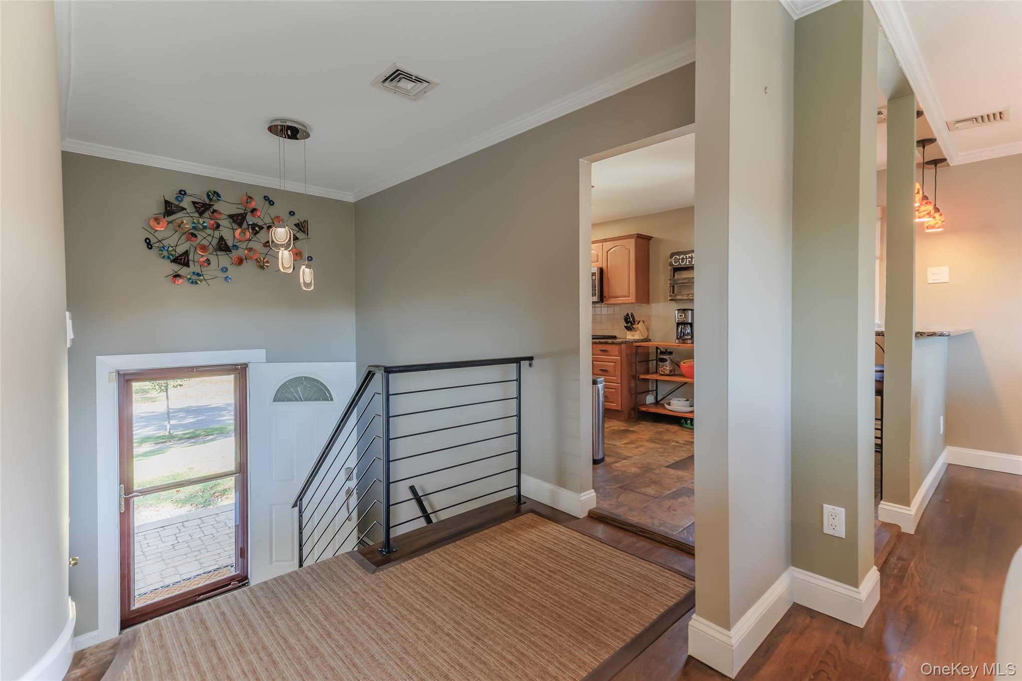 11 Mohegan Lane, Commack, NY 11725