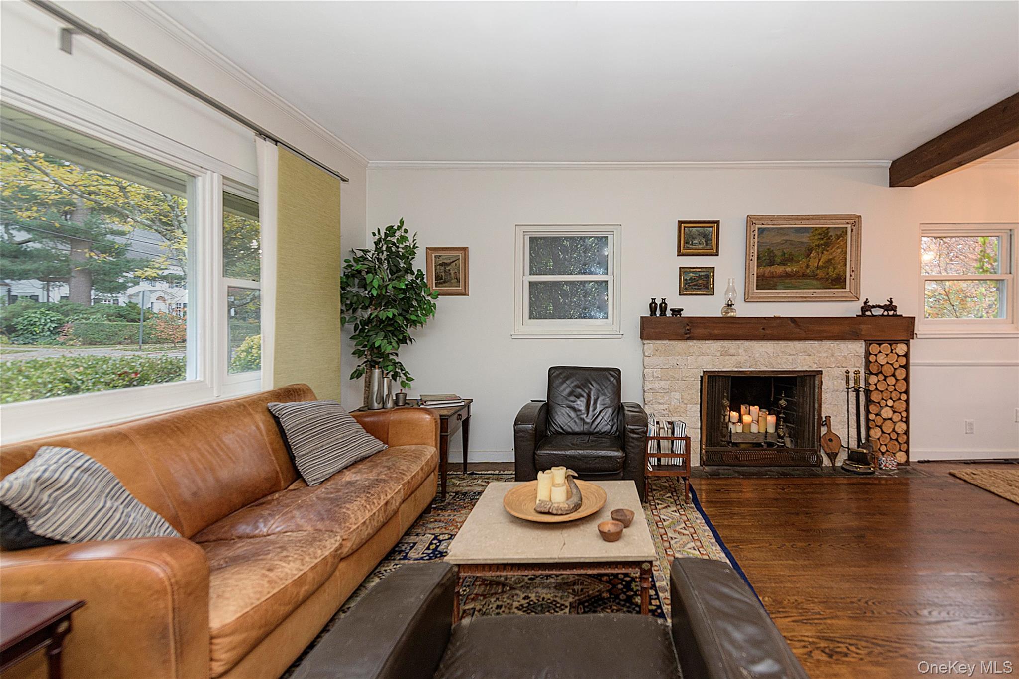 301 Park Lane, Douglaston, NY 11363