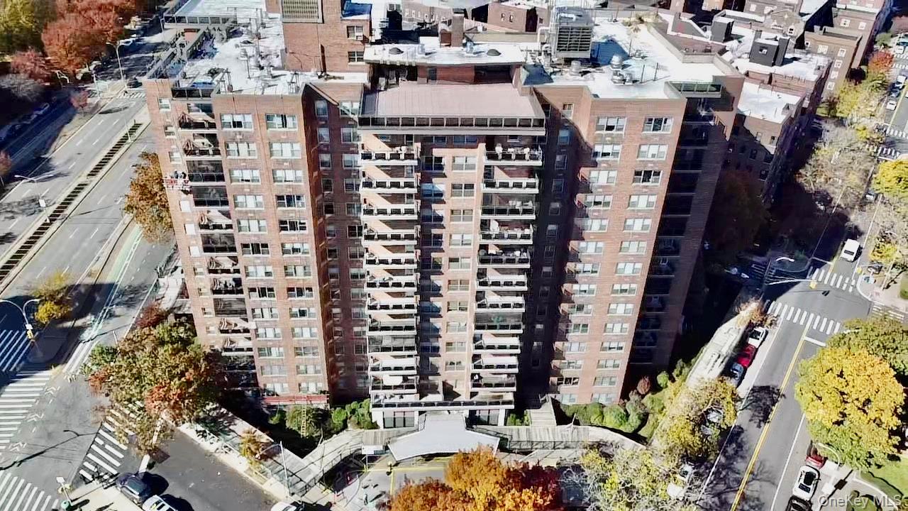 70-20 108th Street # 2K, Forest Hills, NY 11375