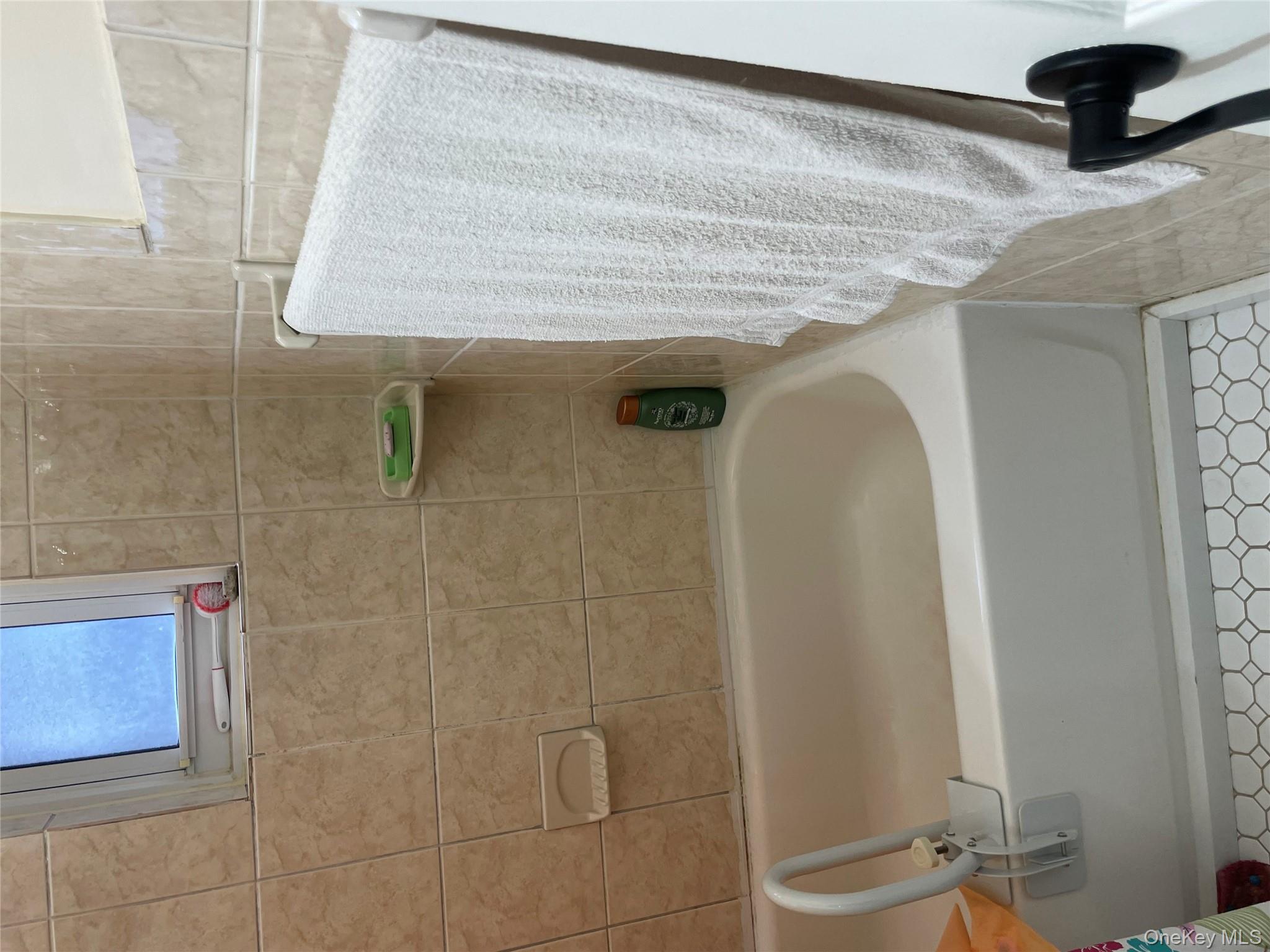 1296 Midland Avenue # B2, Yonkers, NY 10704