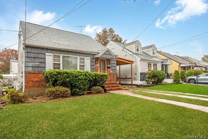 25711 147th Avenue, Rosedale, NY 11422