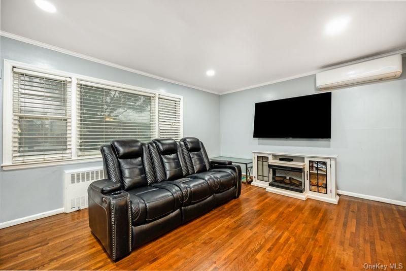 25711 147th Avenue, Rosedale, NY 11422