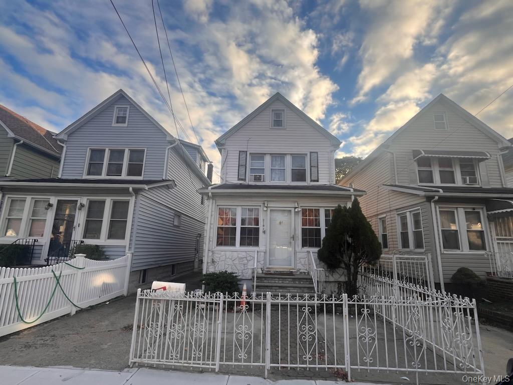 21818 118th Avenue, Cambria Heights, NY 11411