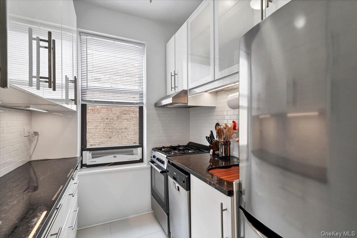 190 E Mosholu Parkway S # 6H, Bronx, NY 10458