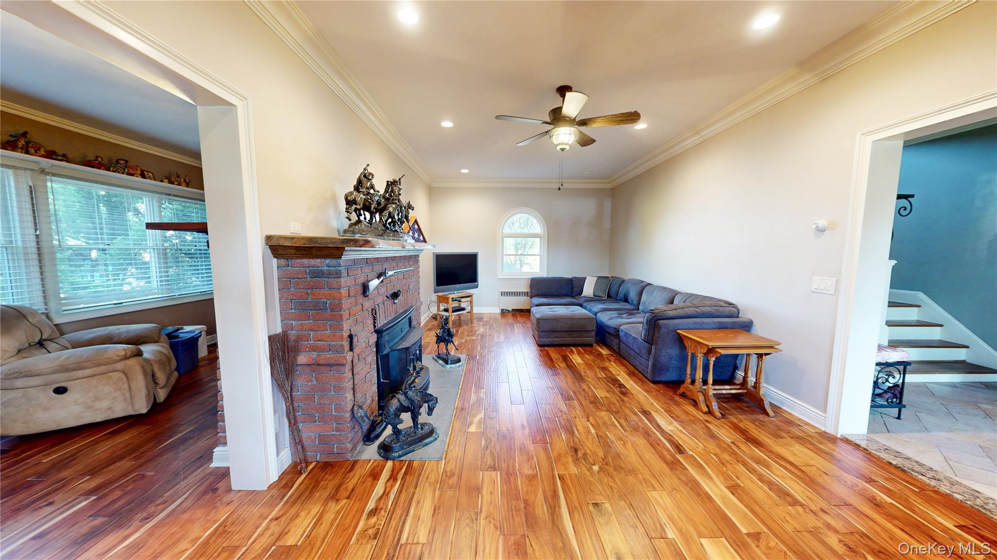 725 Scranton Avenue, East Rockaway, NY 11518