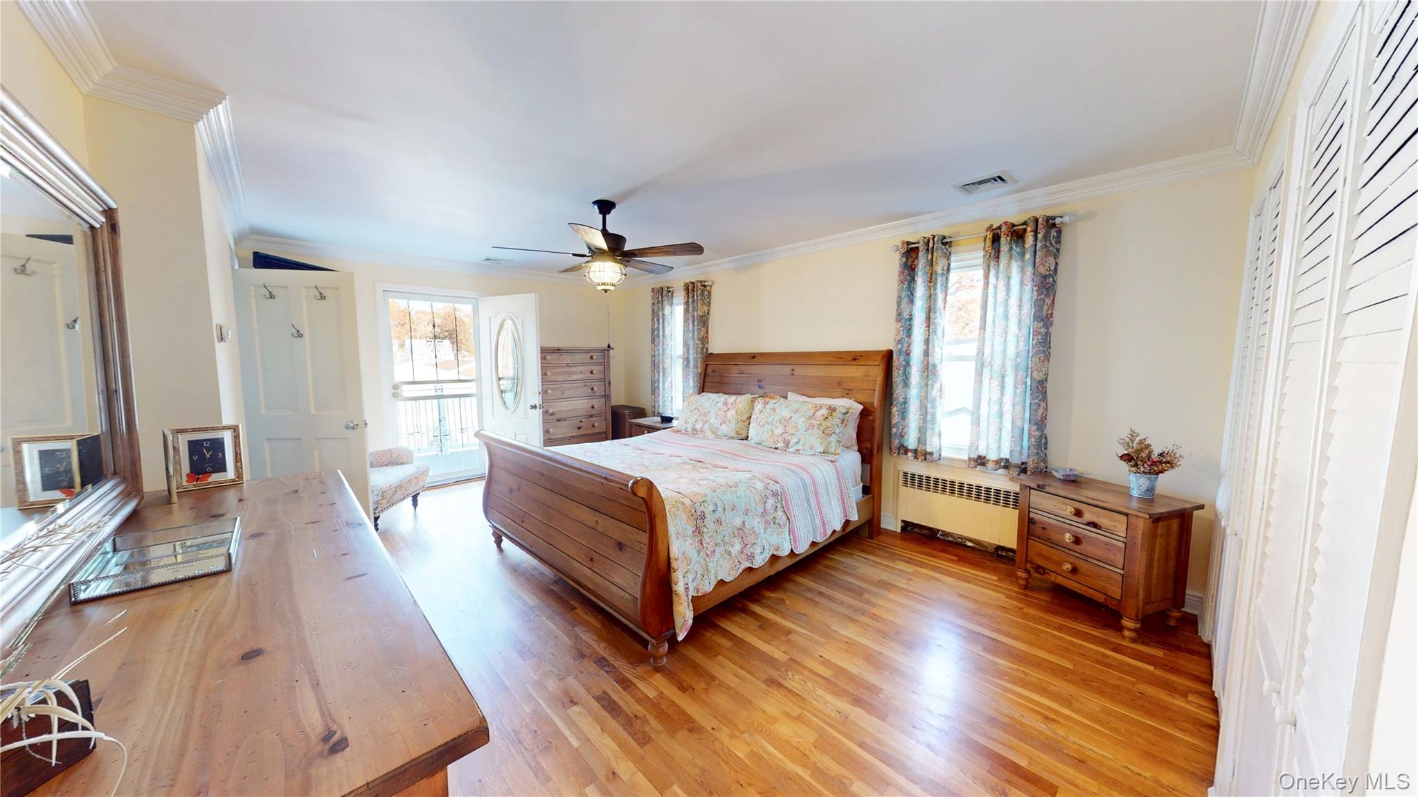 725 Scranton Avenue, East Rockaway, NY 11518