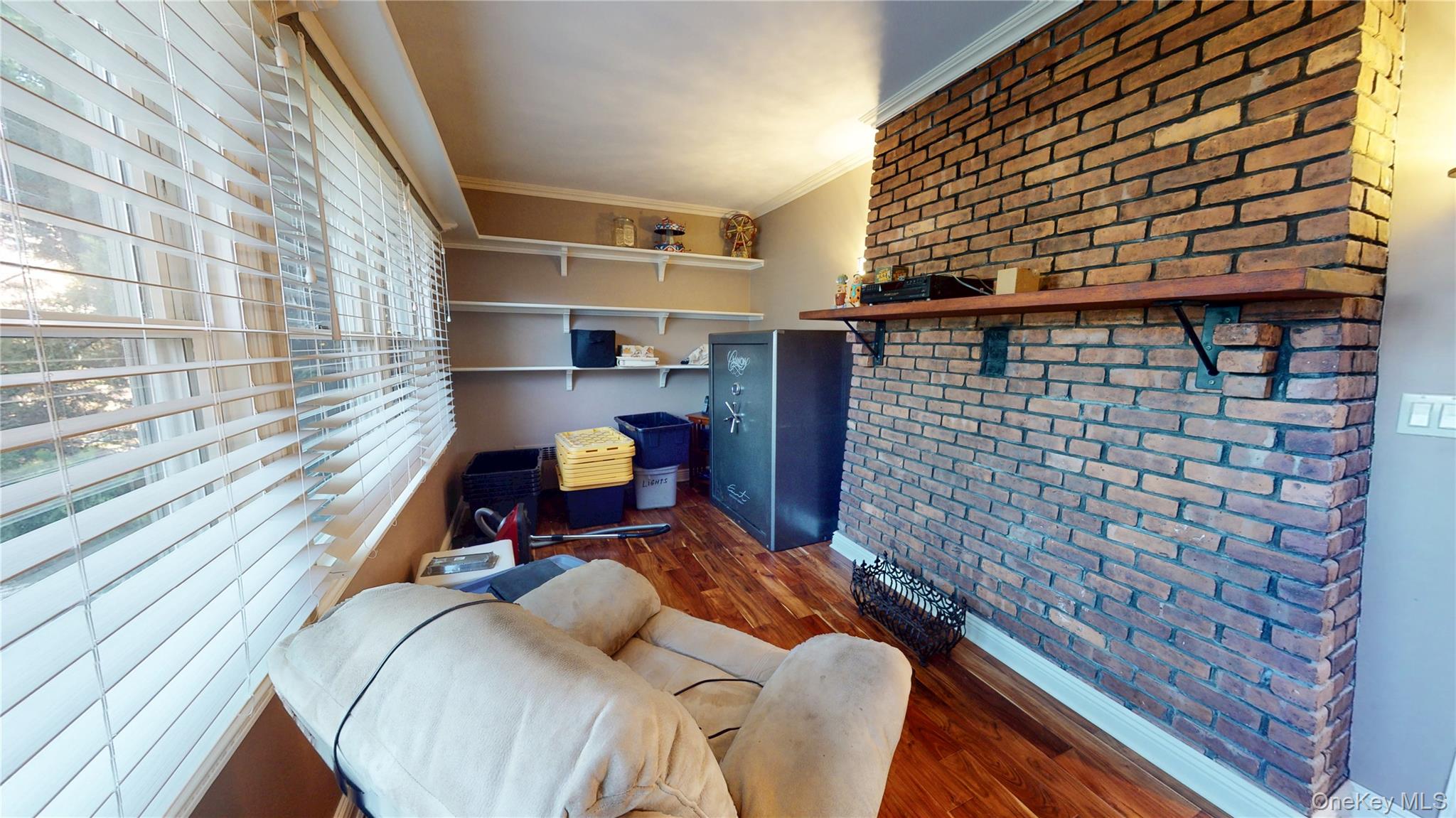 725 Scranton Avenue, East Rockaway, NY 11518