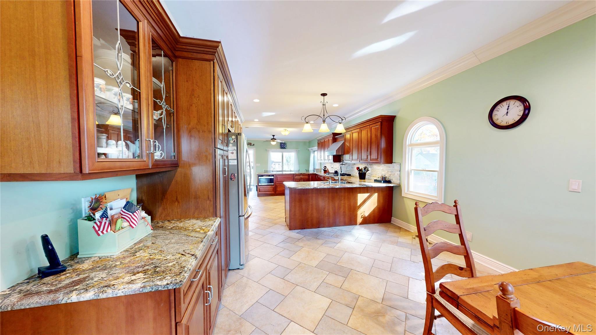 725 Scranton Avenue, East Rockaway, NY 11518