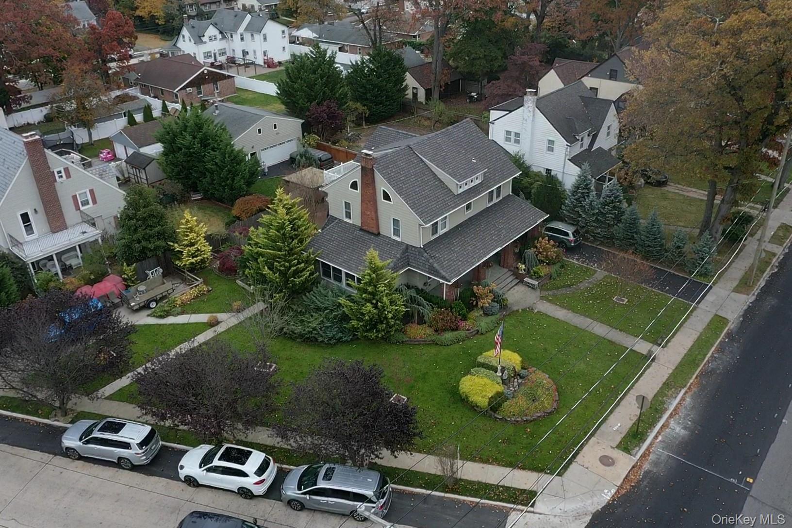 725 Scranton Avenue, East Rockaway, NY 11518