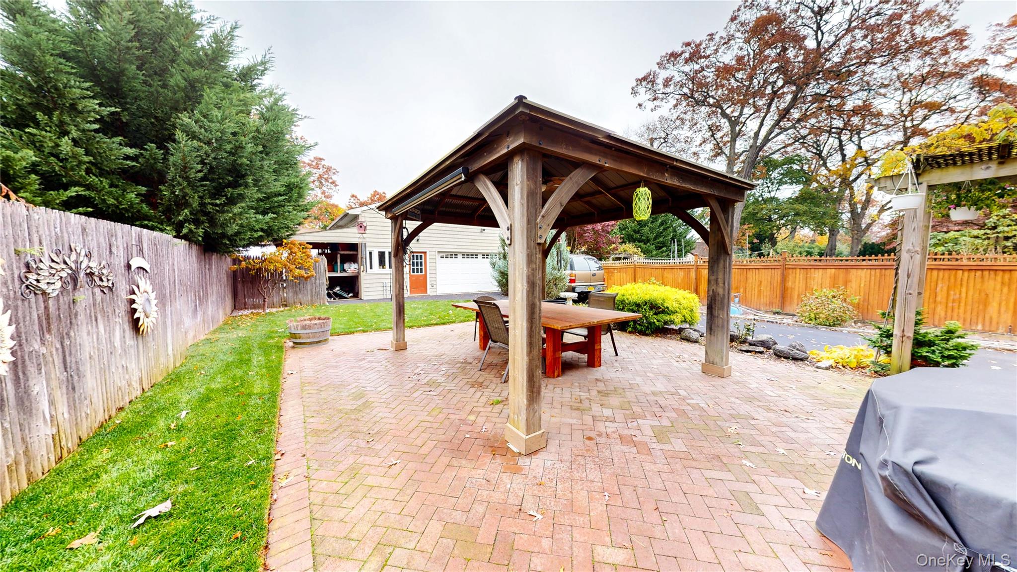 725 Scranton Avenue, East Rockaway, NY 11518