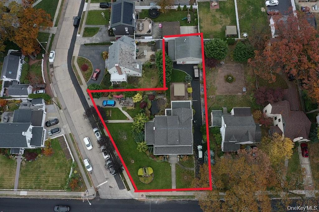 725 Scranton Avenue, East Rockaway, NY 11518