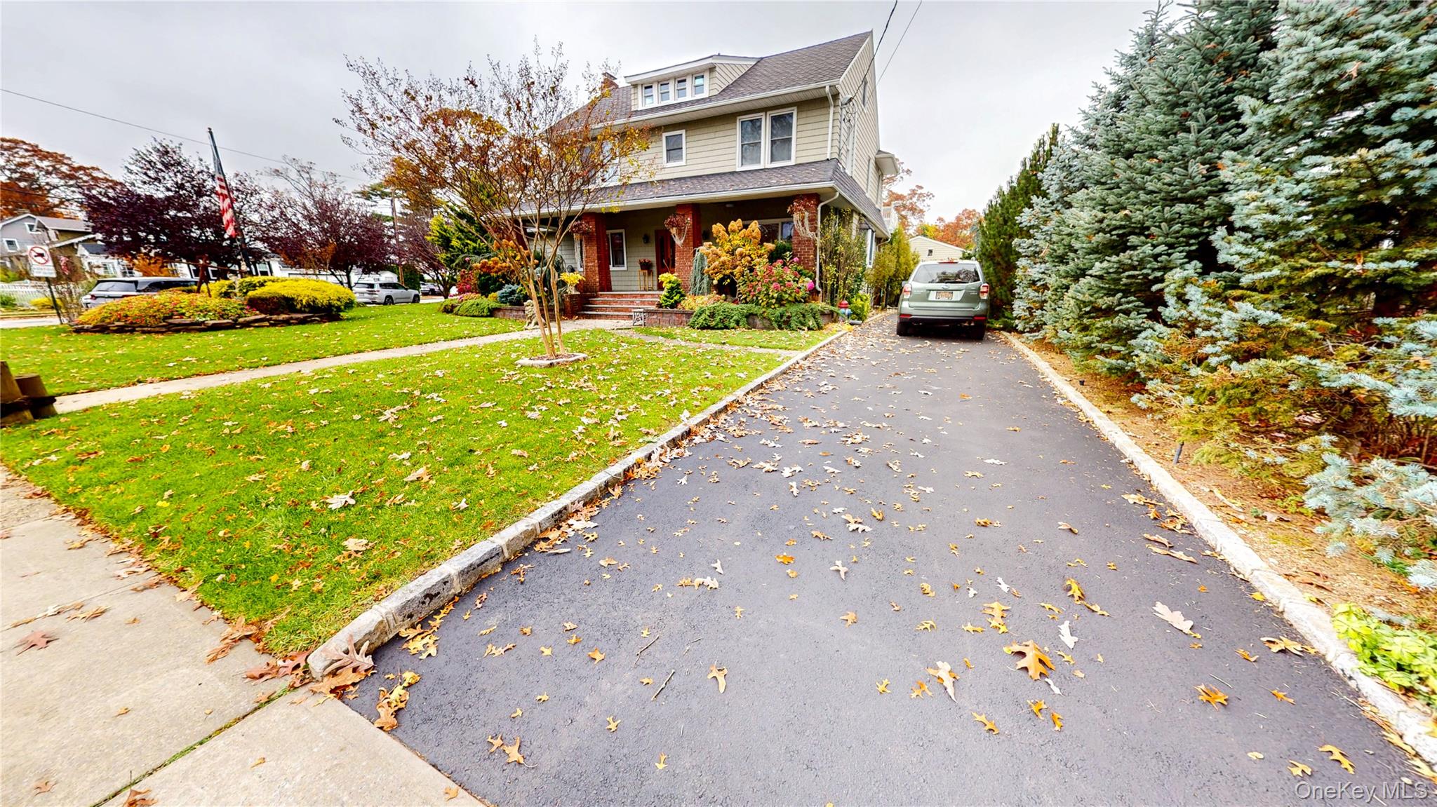 725 Scranton Avenue, East Rockaway, NY 11518