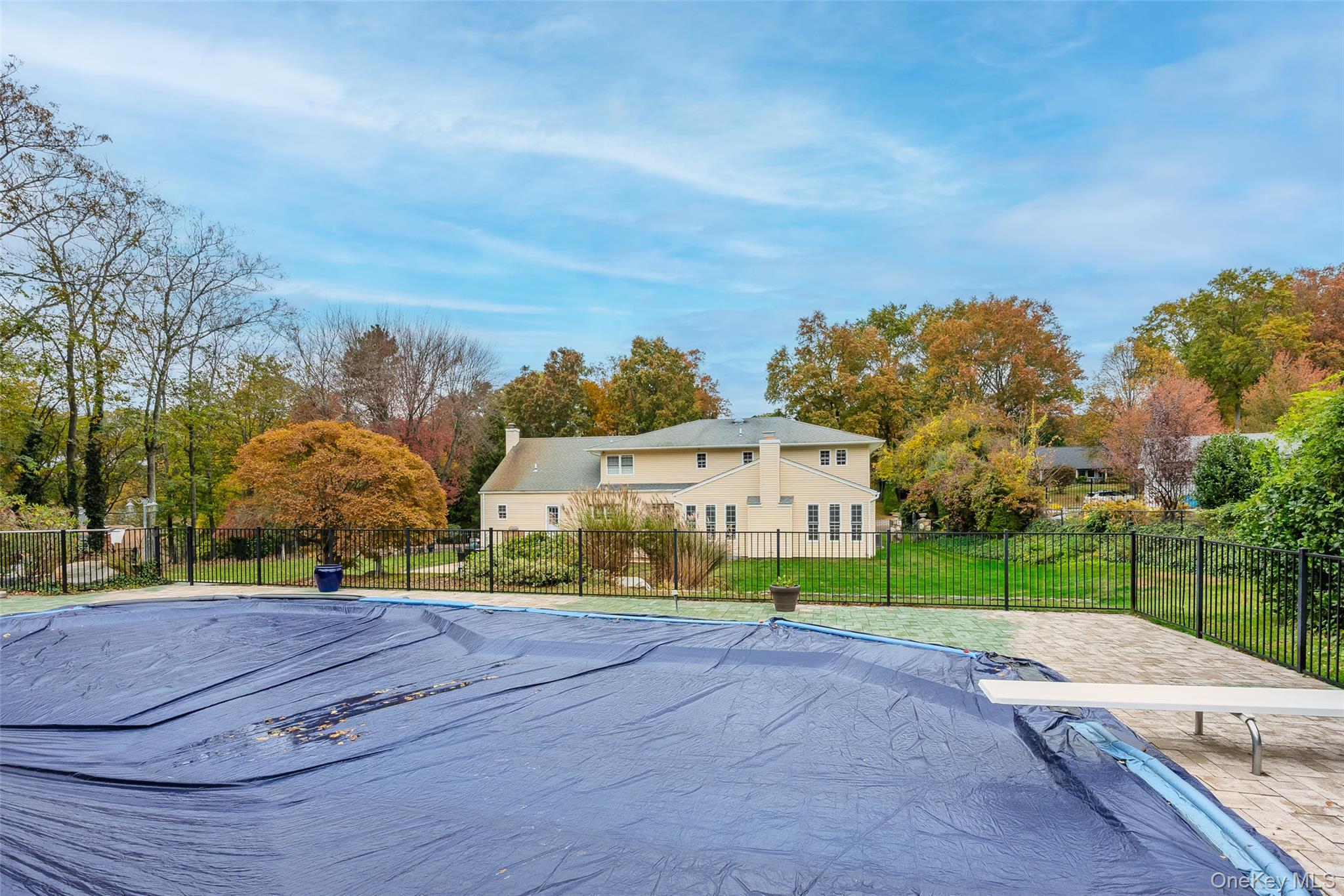 37 Peppermill Lane, Dix Hills, NY 11746