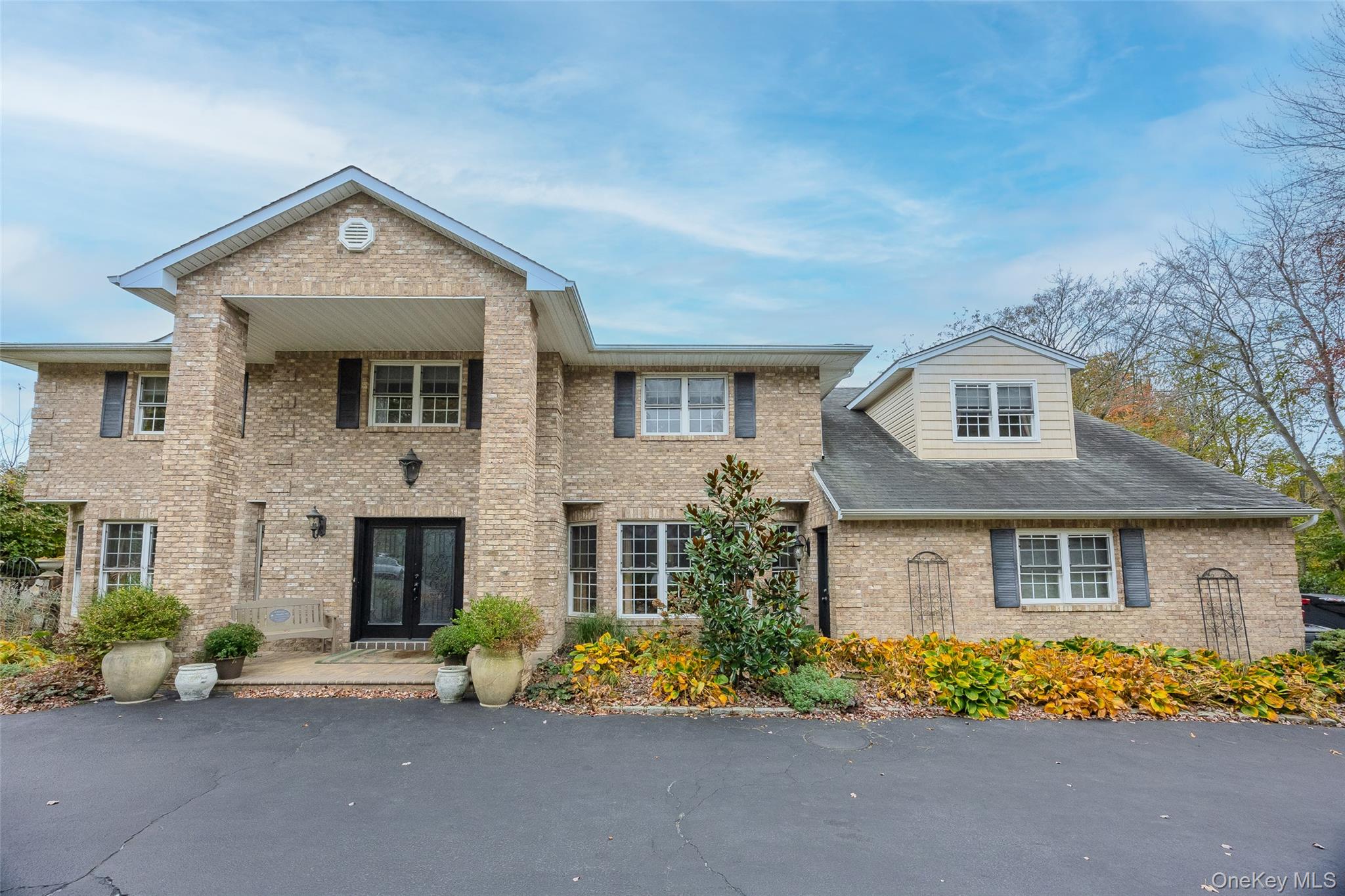 37 Peppermill Lane, Dix Hills, NY 11746