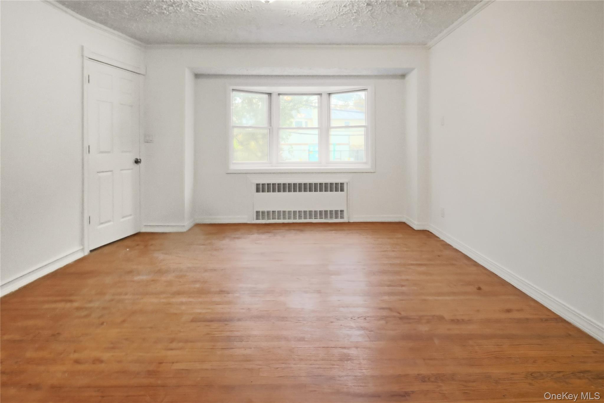 229 E Hawthorne Avenue, Valley Stream, NY 11580