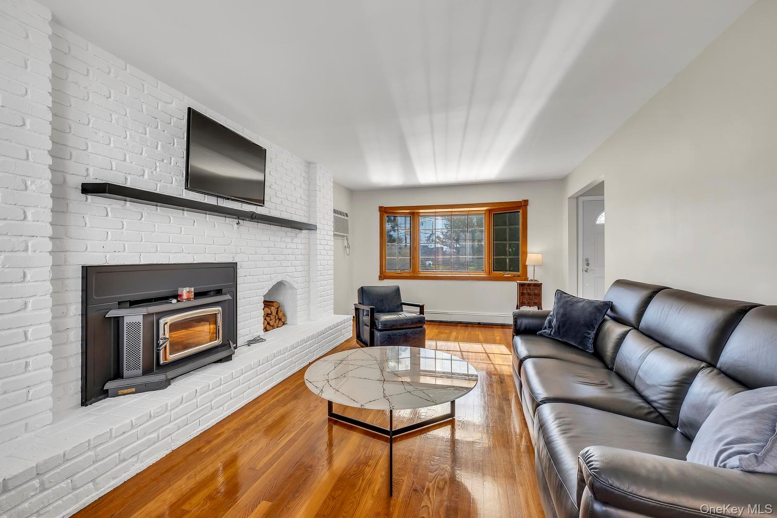 155 Fairview Road, Farmingdale, NY 11735