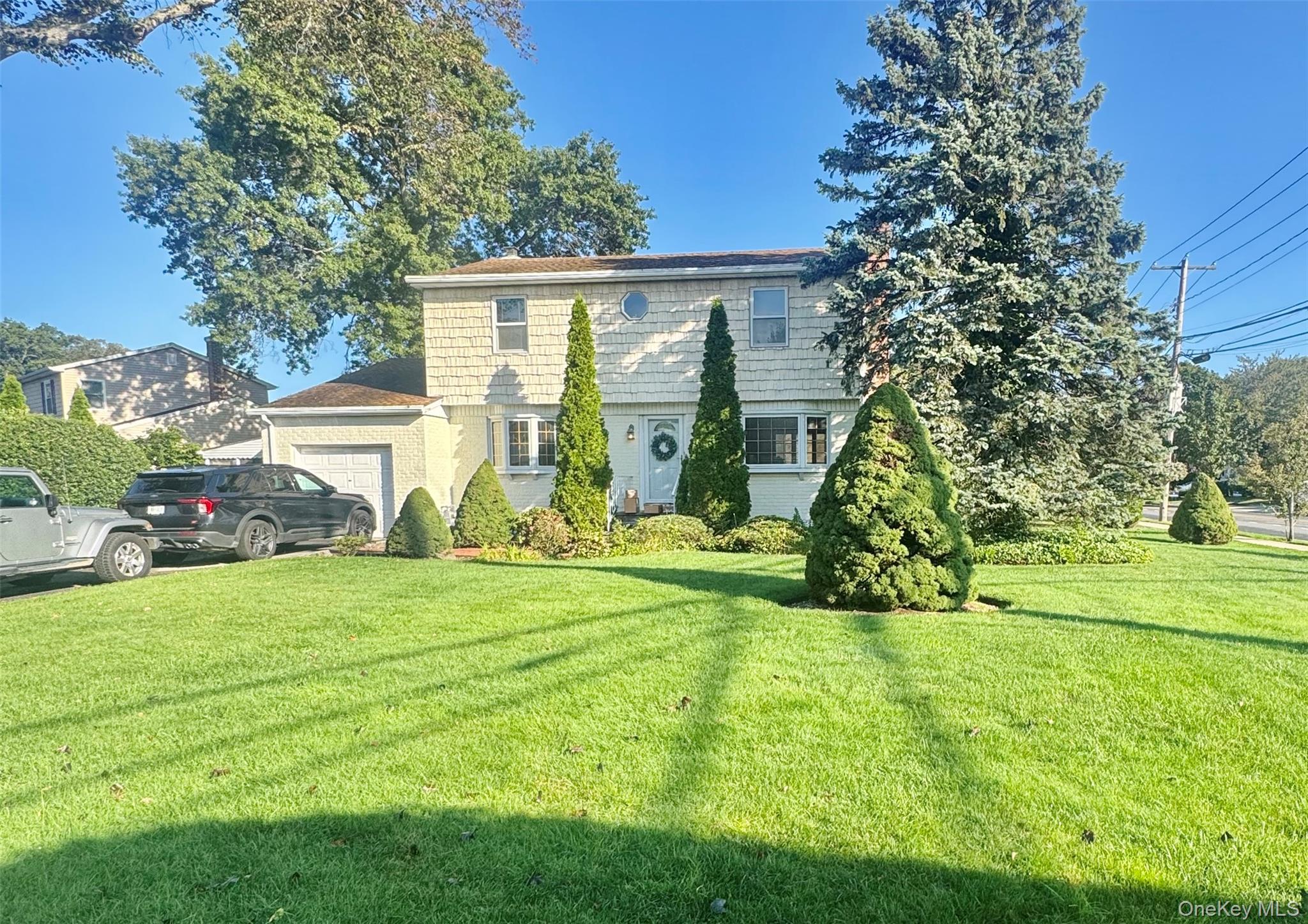 155 Fairview Road, Farmingdale, NY 11735