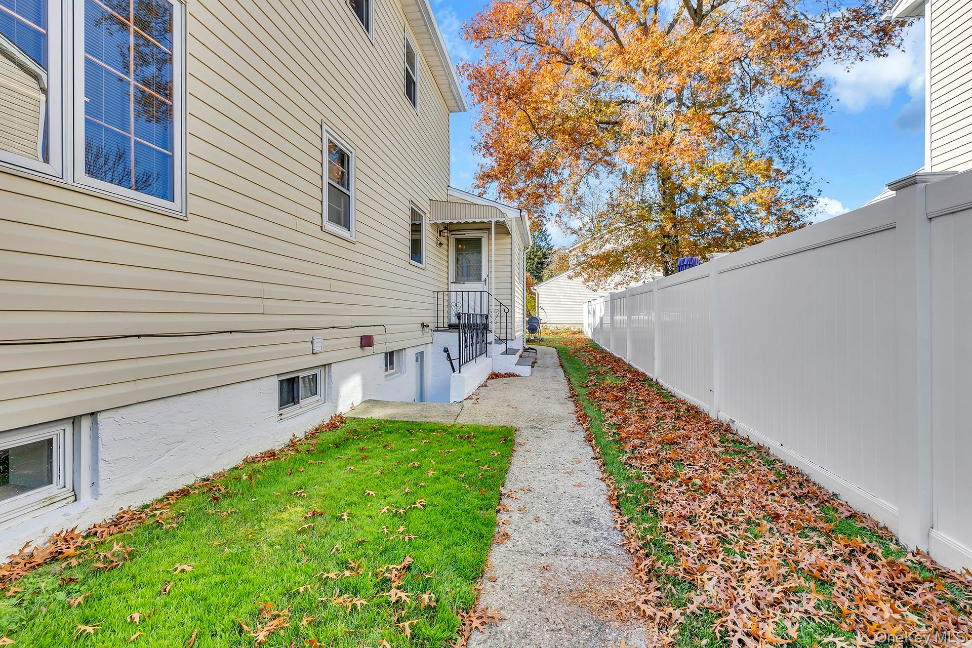 155 Fairview Road, Farmingdale, NY 11735