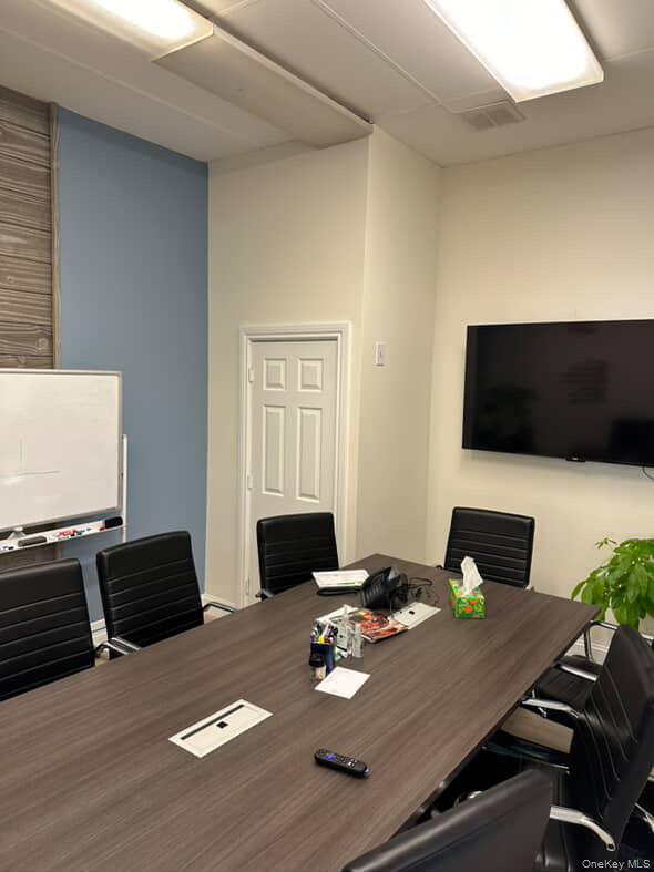 125 S Wellwood Avenue # A, Lindenhurst, NY 11757