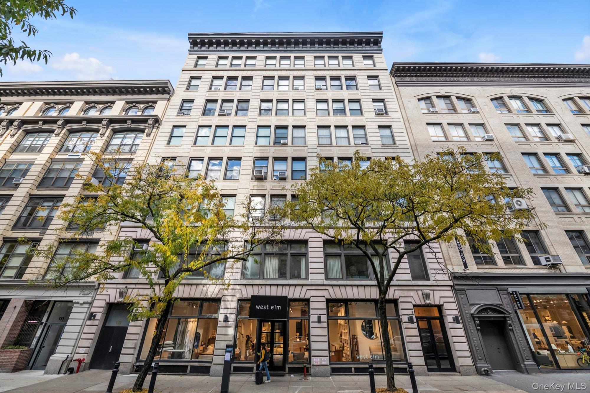 121 W 17th Street # 3B, New York (Manhattan), NY 10011