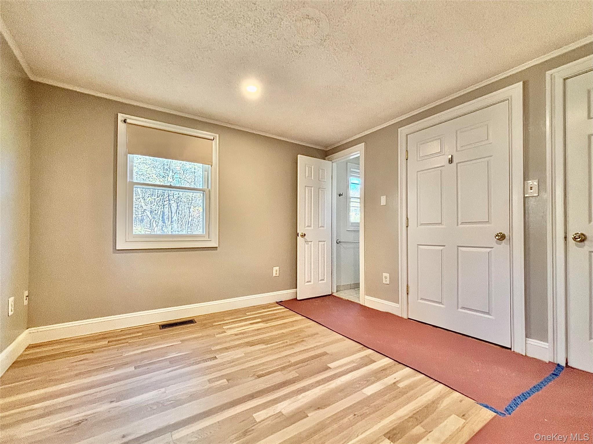 19 Crosmour Road, Rhinebeck, NY 12572