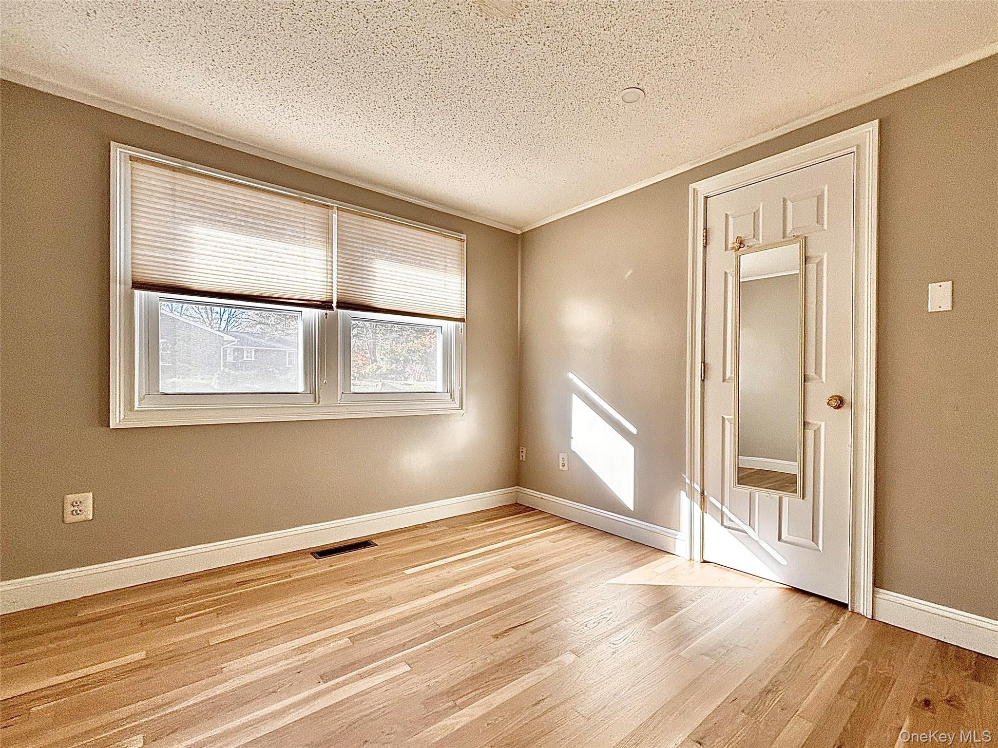 19 Crosmour Road, Rhinebeck, NY 12572