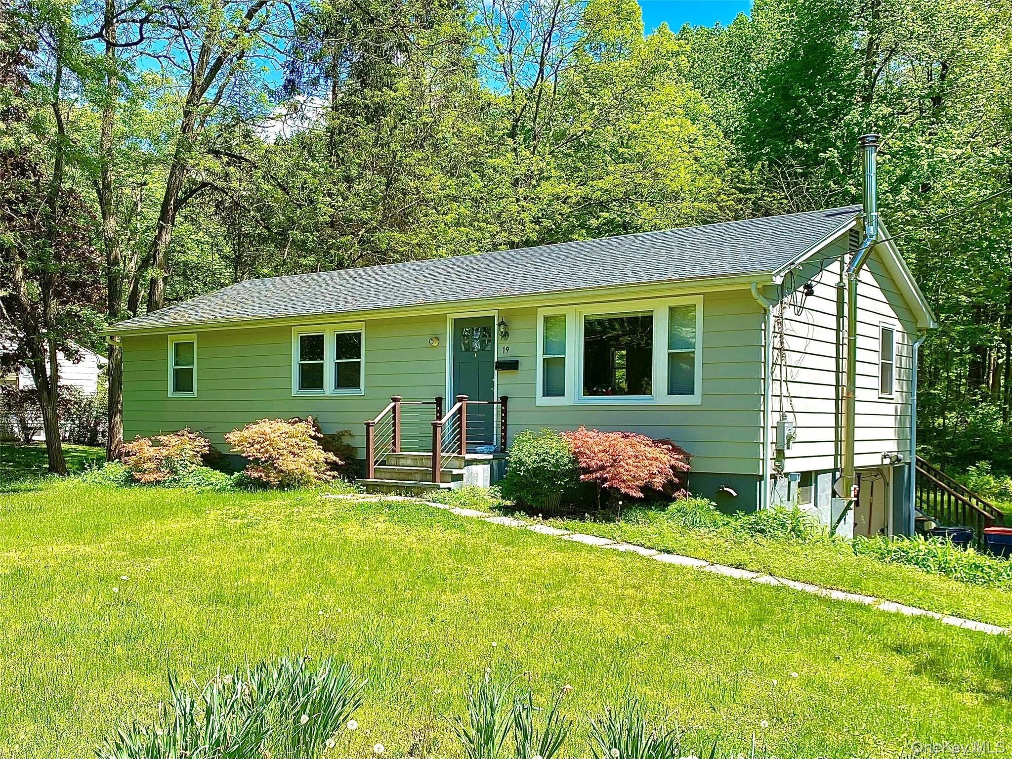 19 Crosmour Road, Rhinebeck, NY 12572