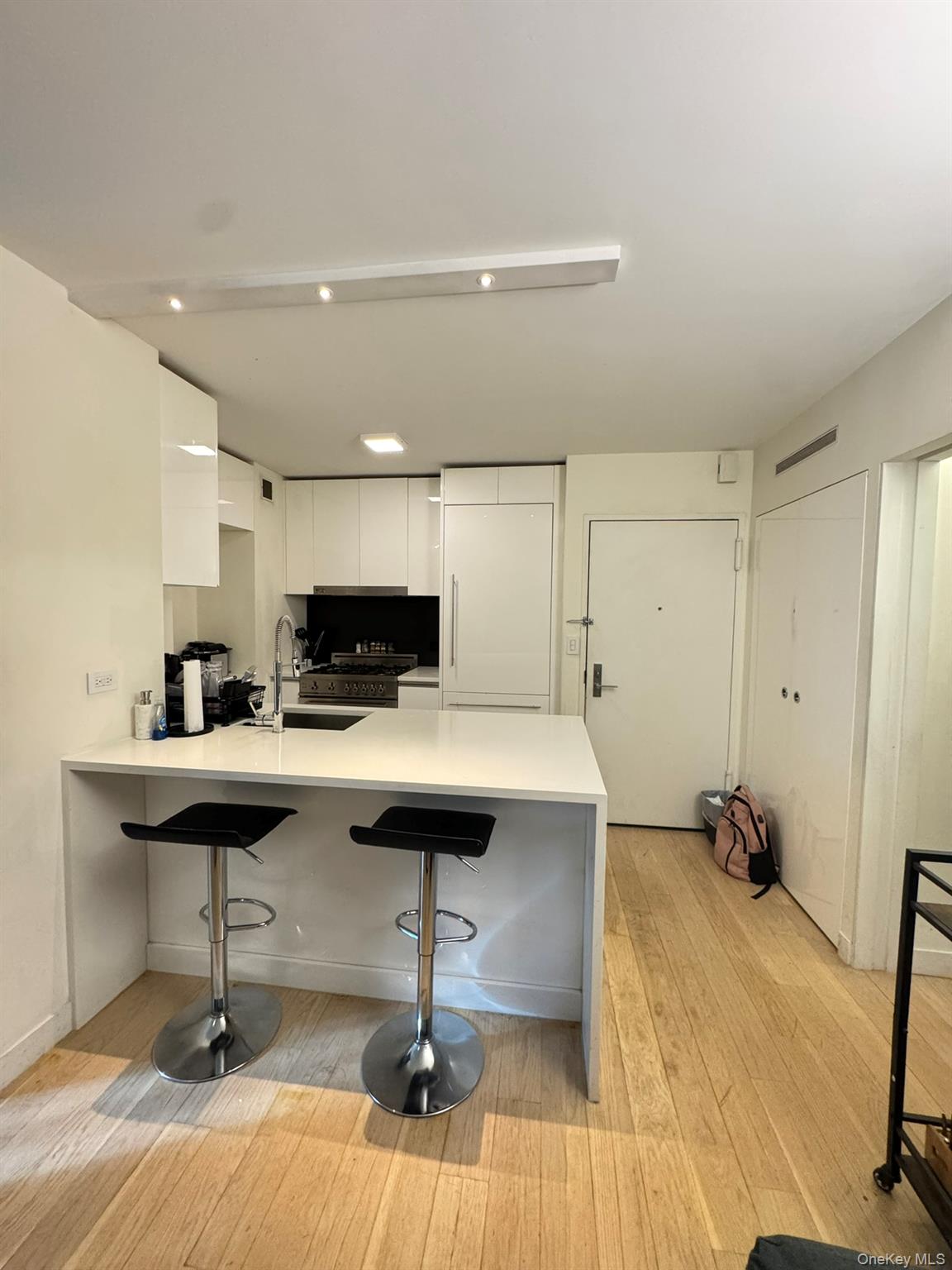 301 W 53rd Street # 9K, New York (Manhattan), NY 10019