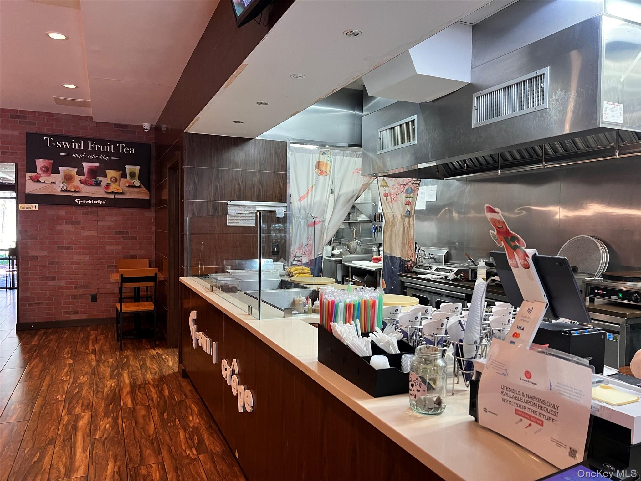 71 Middle Neck Road, Great Neck, NY 11021