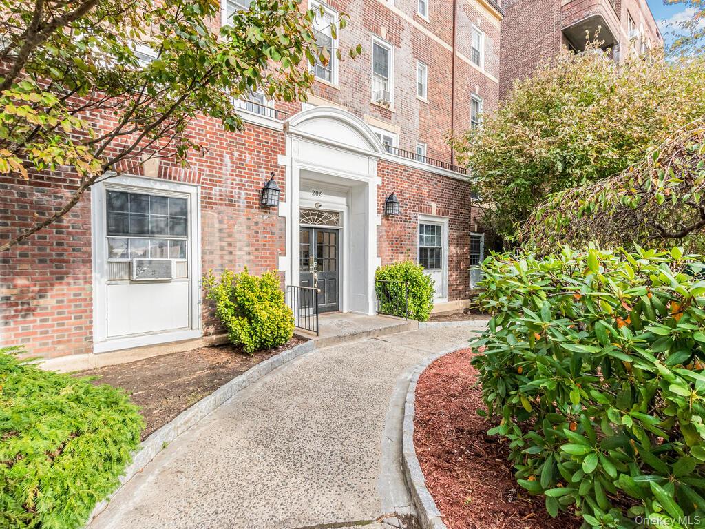 208 Centre Avenue # 5k, New Rochelle, NY 10805