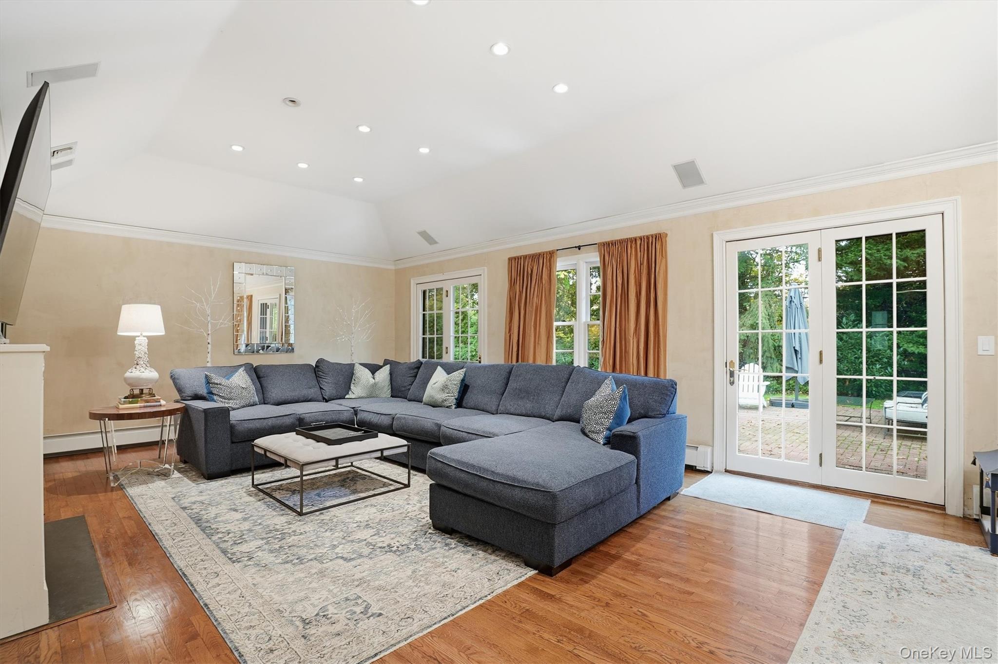 1120 Cove Edge Road, Oyster Bay Cove, NY 11791