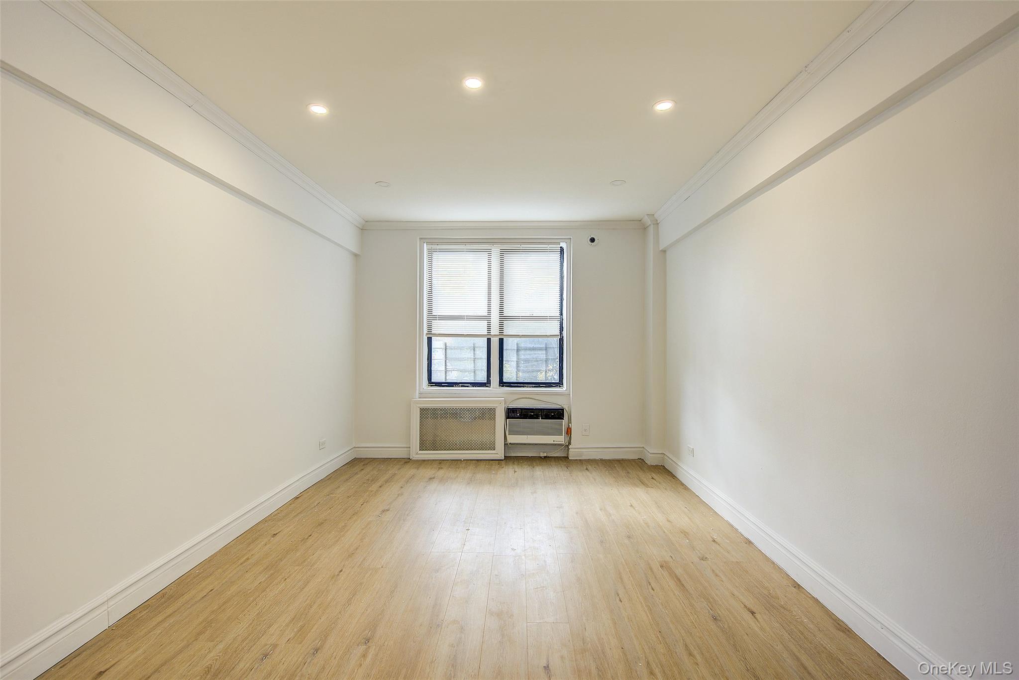 100-25 Queens Boulevard # 2R, Forest Hills, NY 11375