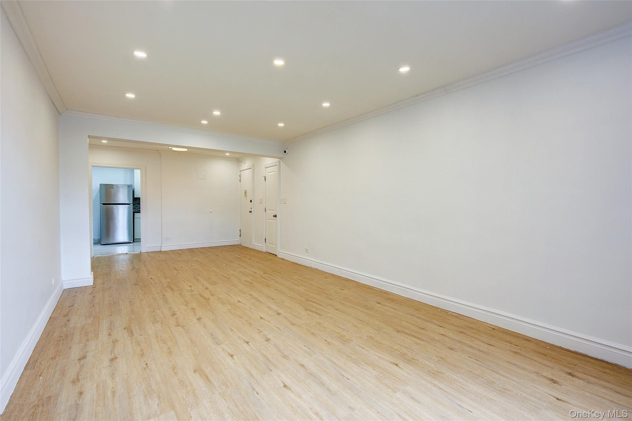 100-25 Queens Boulevard # 2R, Forest Hills, NY 11375