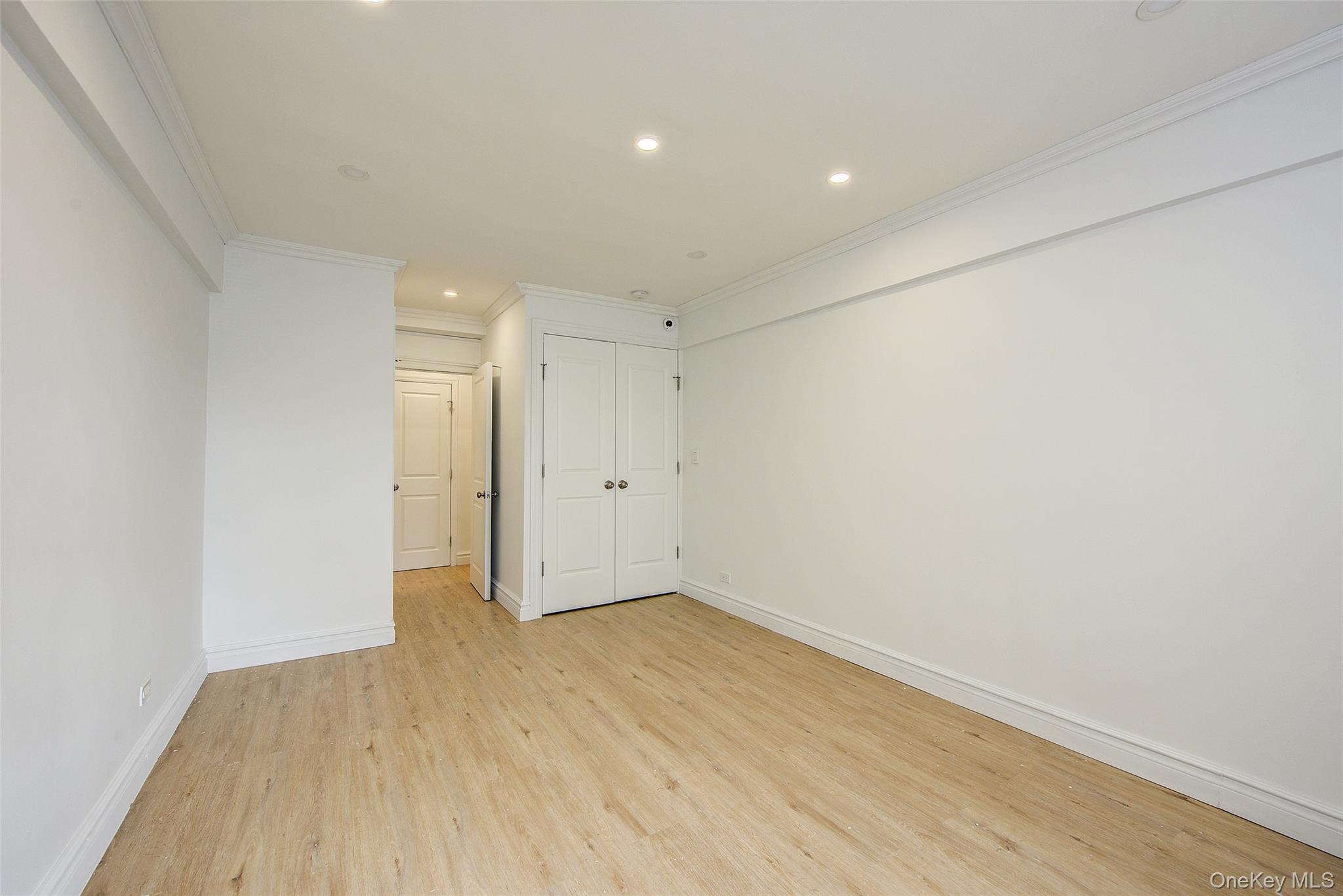 100-25 Queens Boulevard # 2R, Forest Hills, NY 11375