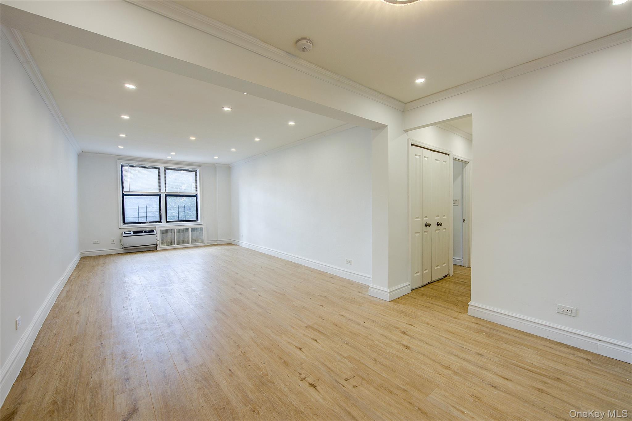 100-25 Queens Boulevard # 2R, Forest Hills, NY 11375