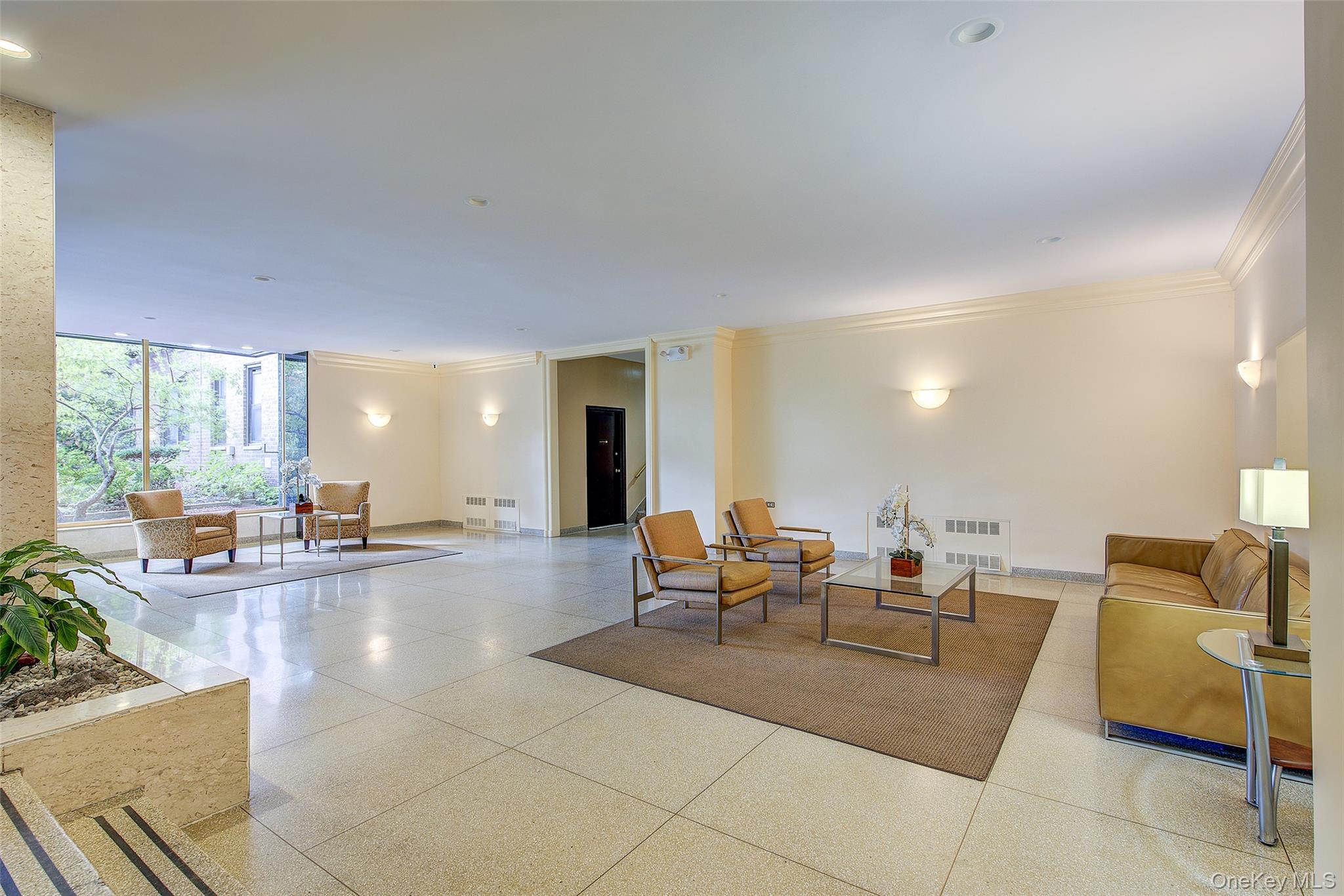 100-25 Queens Boulevard # 2R, Forest Hills, NY 11375