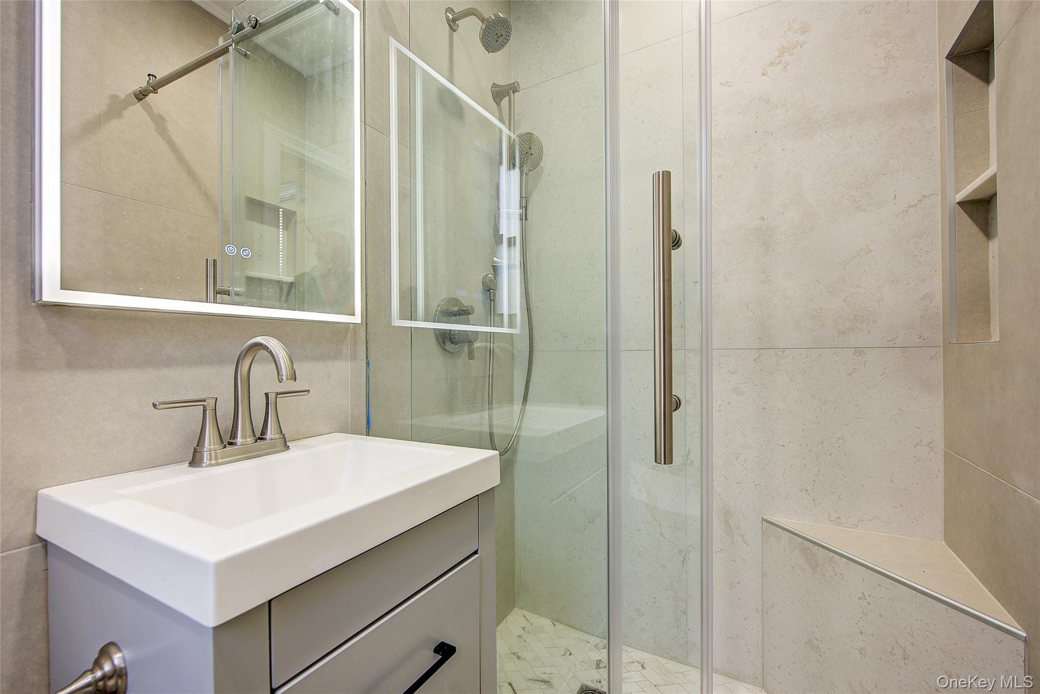 100-25 Queens Boulevard # 2R, Forest Hills, NY 11375