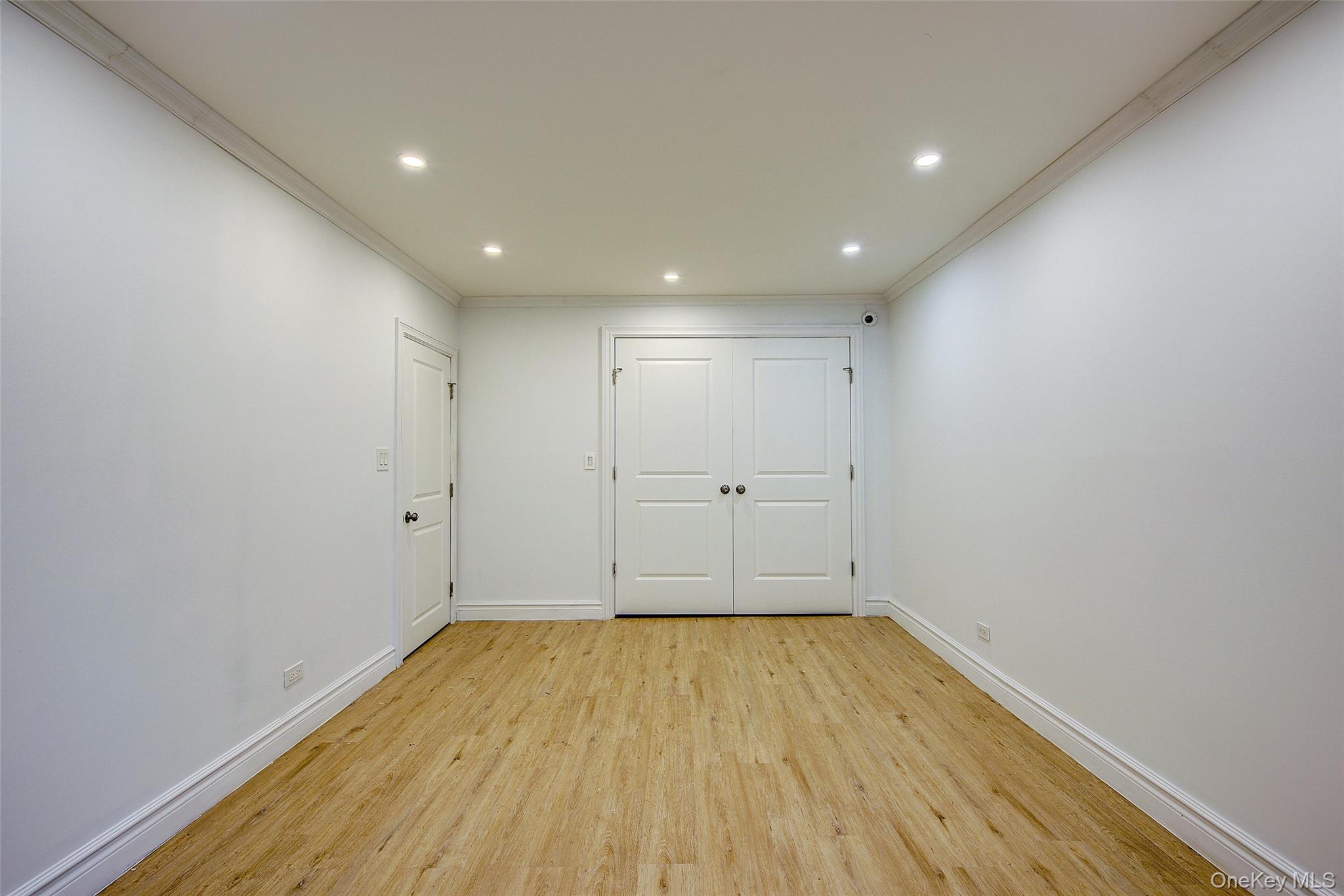 100-25 Queens Boulevard # 2R, Forest Hills, NY 11375