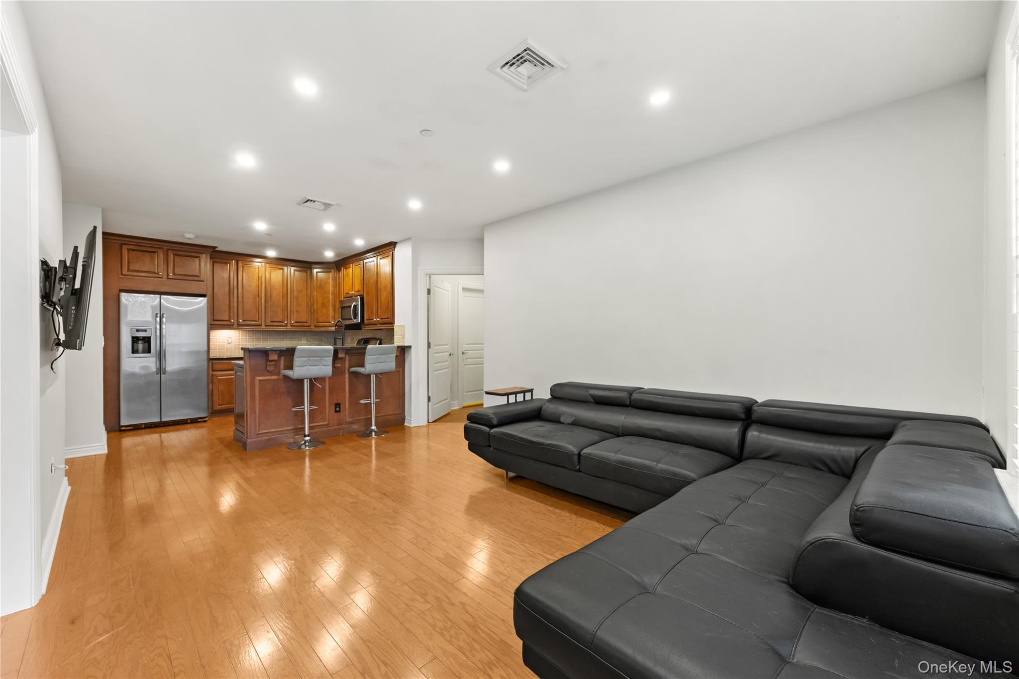 101 Sheldrake Place # 14, Mamaroneck, NY 10543