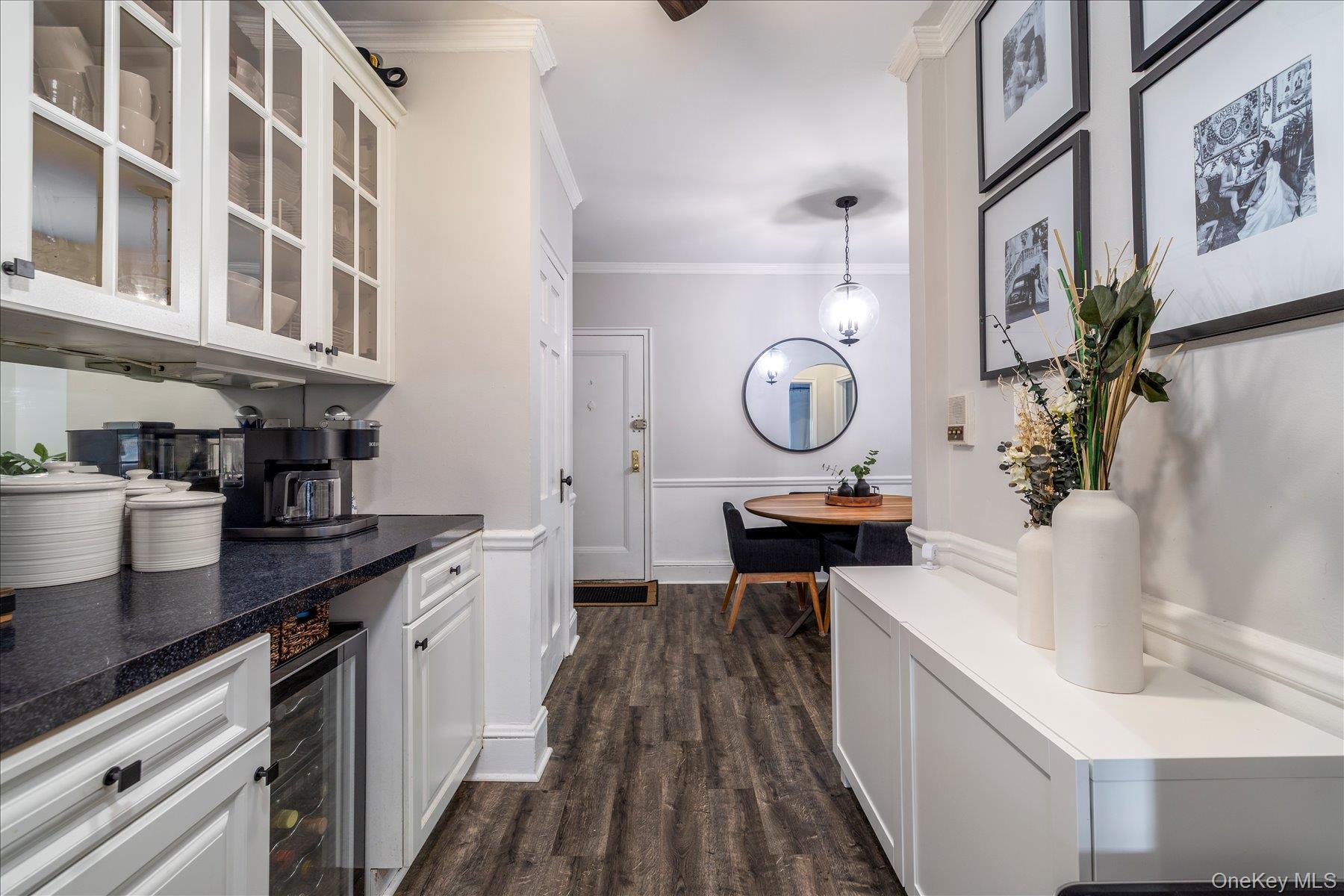 261 Central Avenue # E4, Lawrence, NY 11559