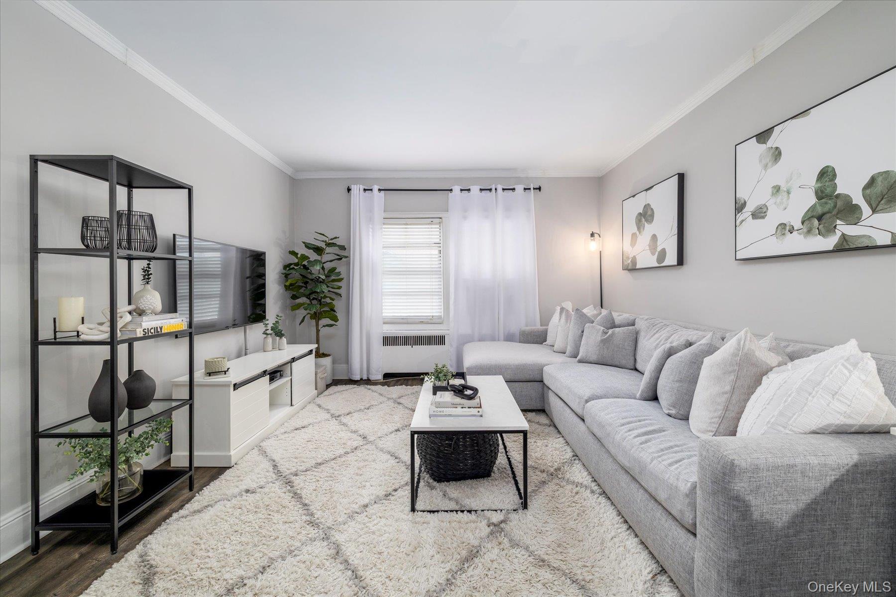 261 Central Avenue # E4, Lawrence, NY 11559