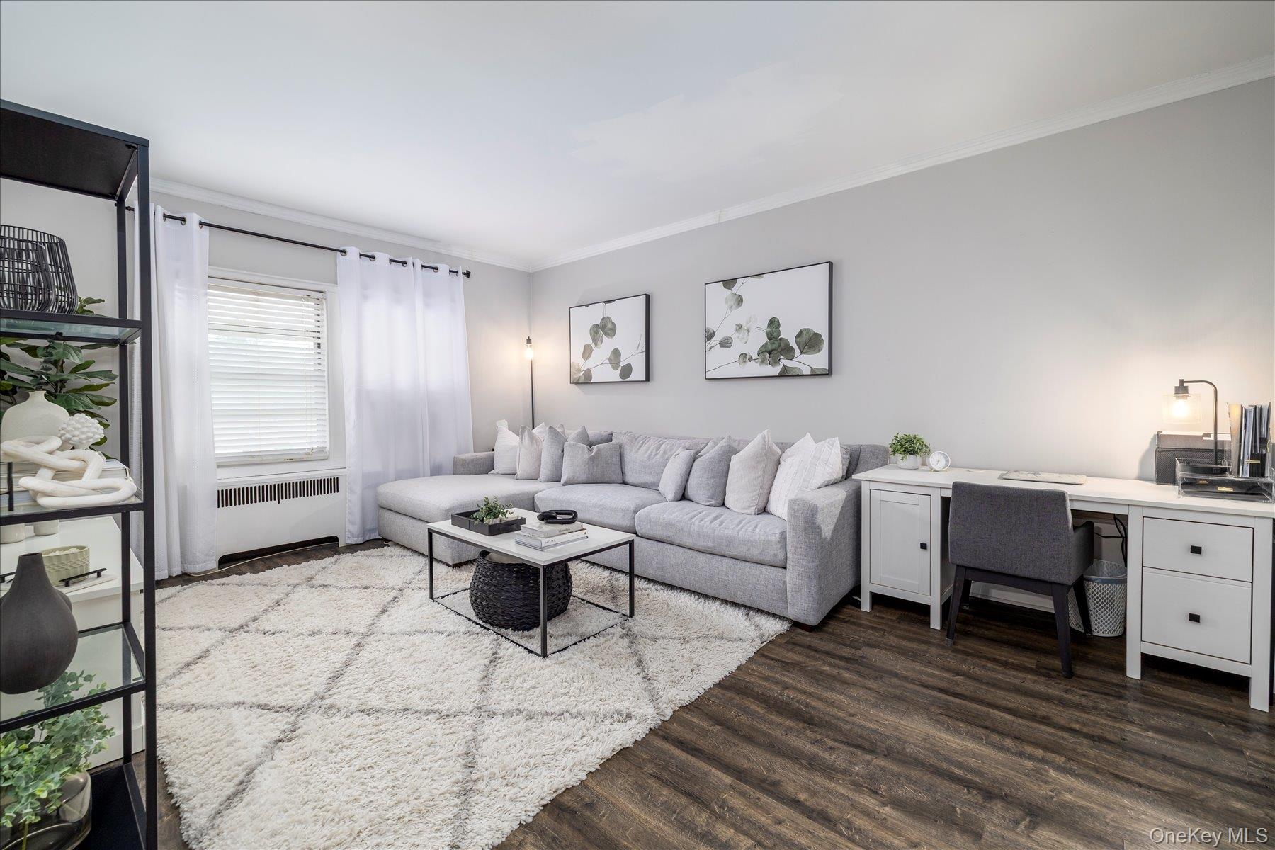 261 Central Avenue # E4, Lawrence, NY 11559