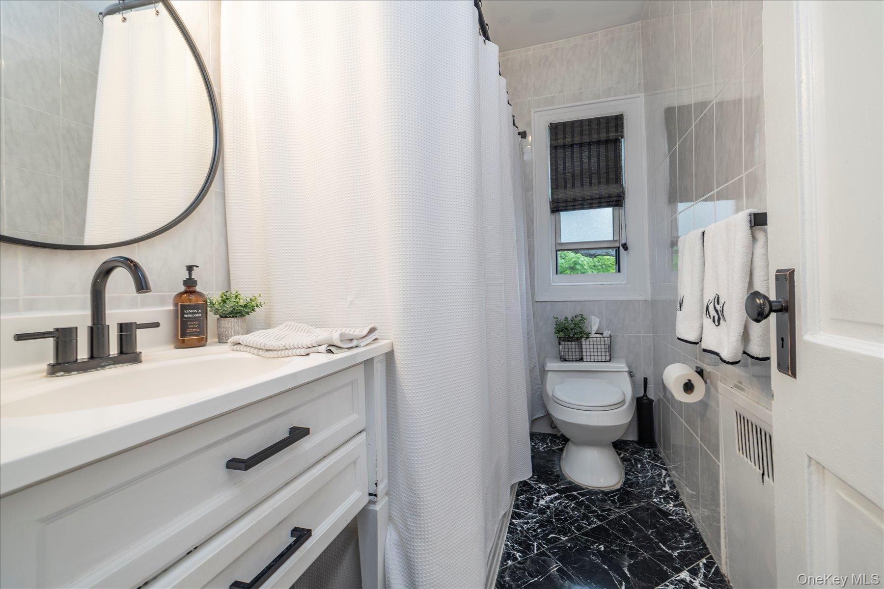 261 Central Avenue # E4, Lawrence, NY 11559