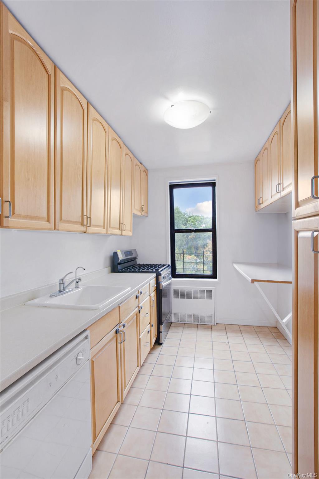224-24 Union Turnpike # 6G, Oakland Gardens, NY 11364