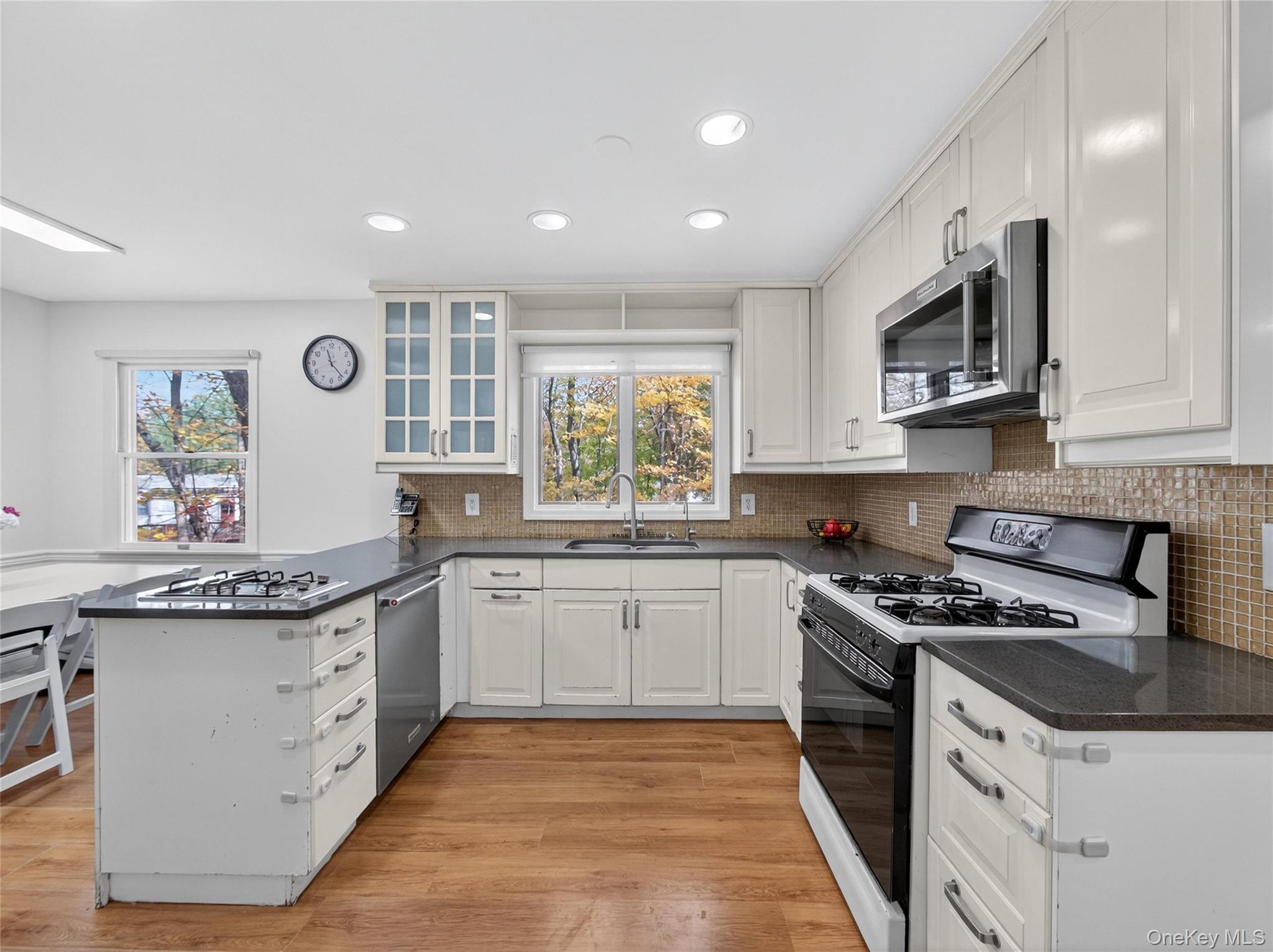 19 Paul Court, Pearl River, NY 10965